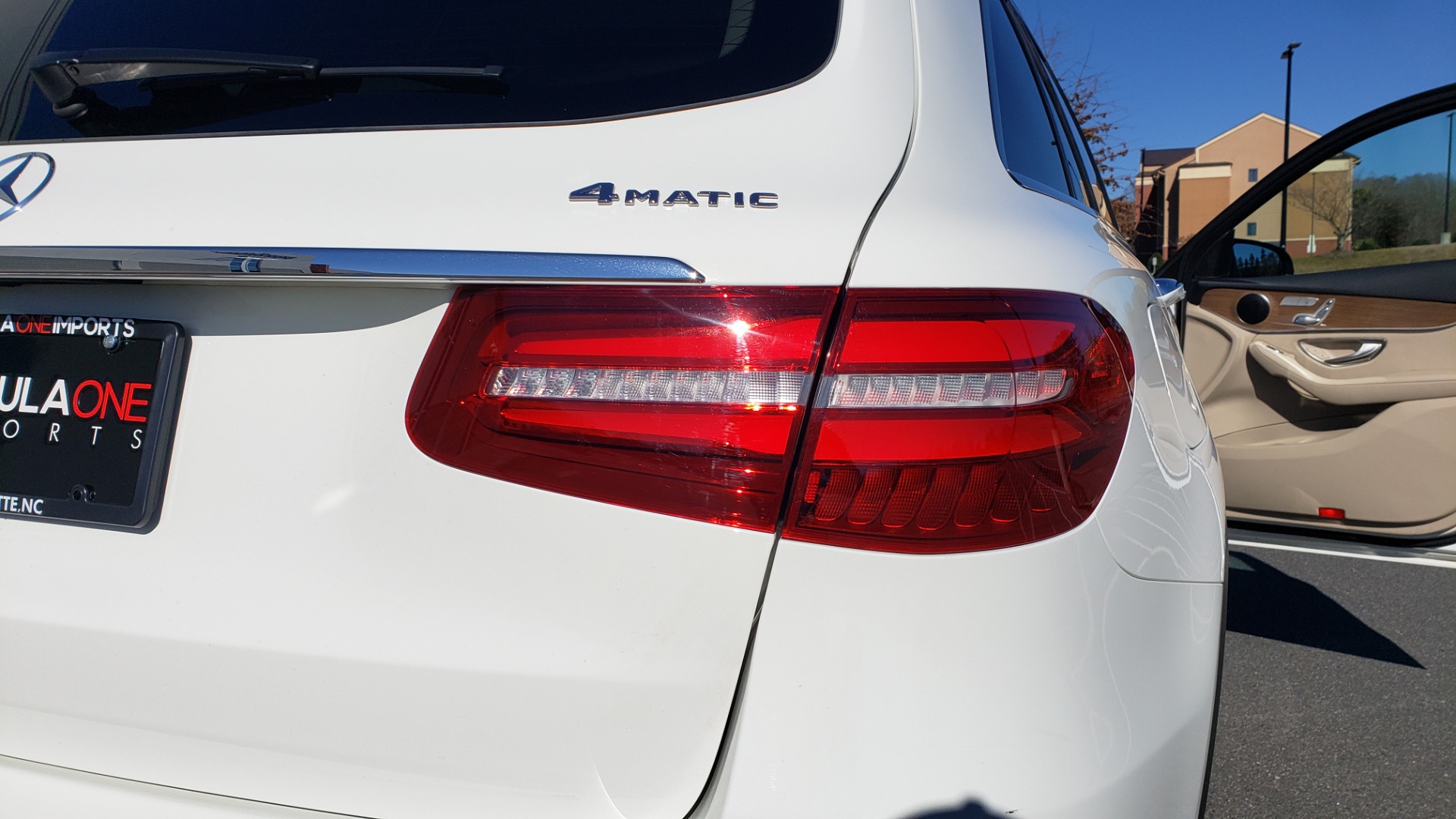 Used 2018 Mercedes-Benz GLC 300 4MATIC / PREM PKG / NAV / SUNROOF / REARVIEW for sale Sold at Formula Imports in Charlotte NC 28227 34