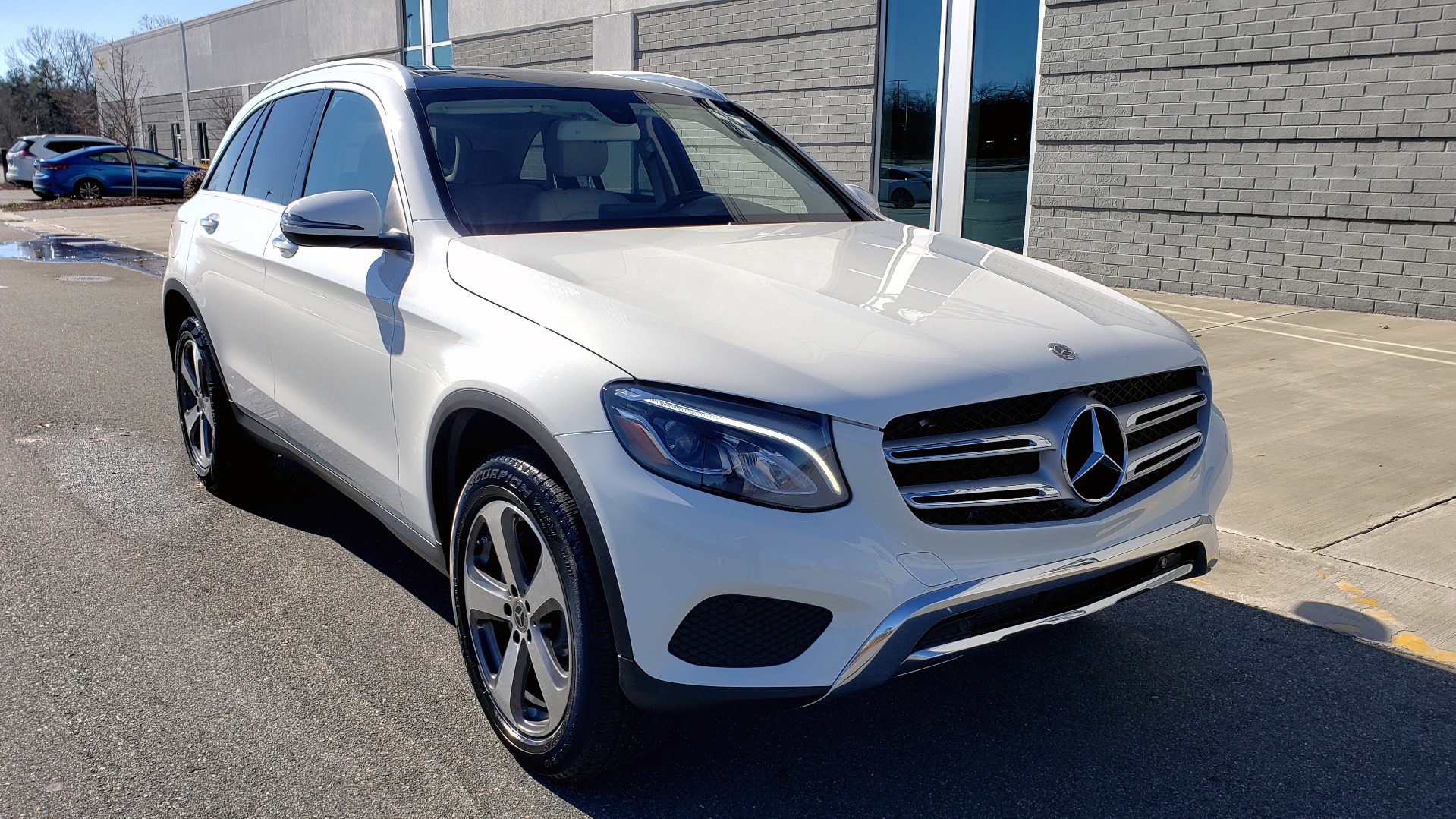 Used 2018 Mercedes-Benz GLC 300 4MATIC / PREM PKG / NAV / SUNROOF / REARVIEW for sale Sold at Formula Imports in Charlotte NC 28227 4