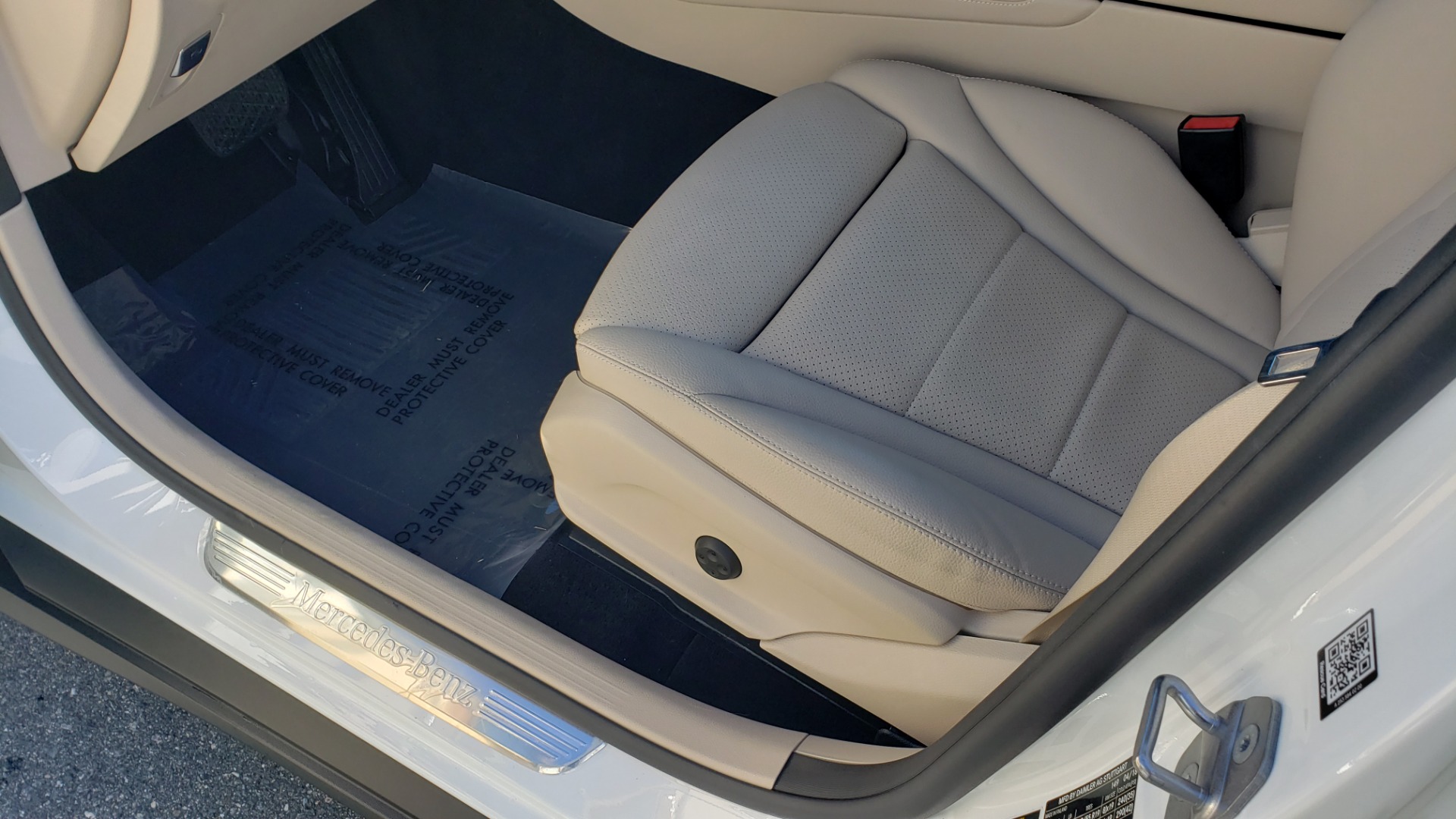 Used 2018 Mercedes-Benz GLC 300 4MATIC / PREM PKG / NAV / SUNROOF / REARVIEW for sale Sold at Formula Imports in Charlotte NC 28227 40