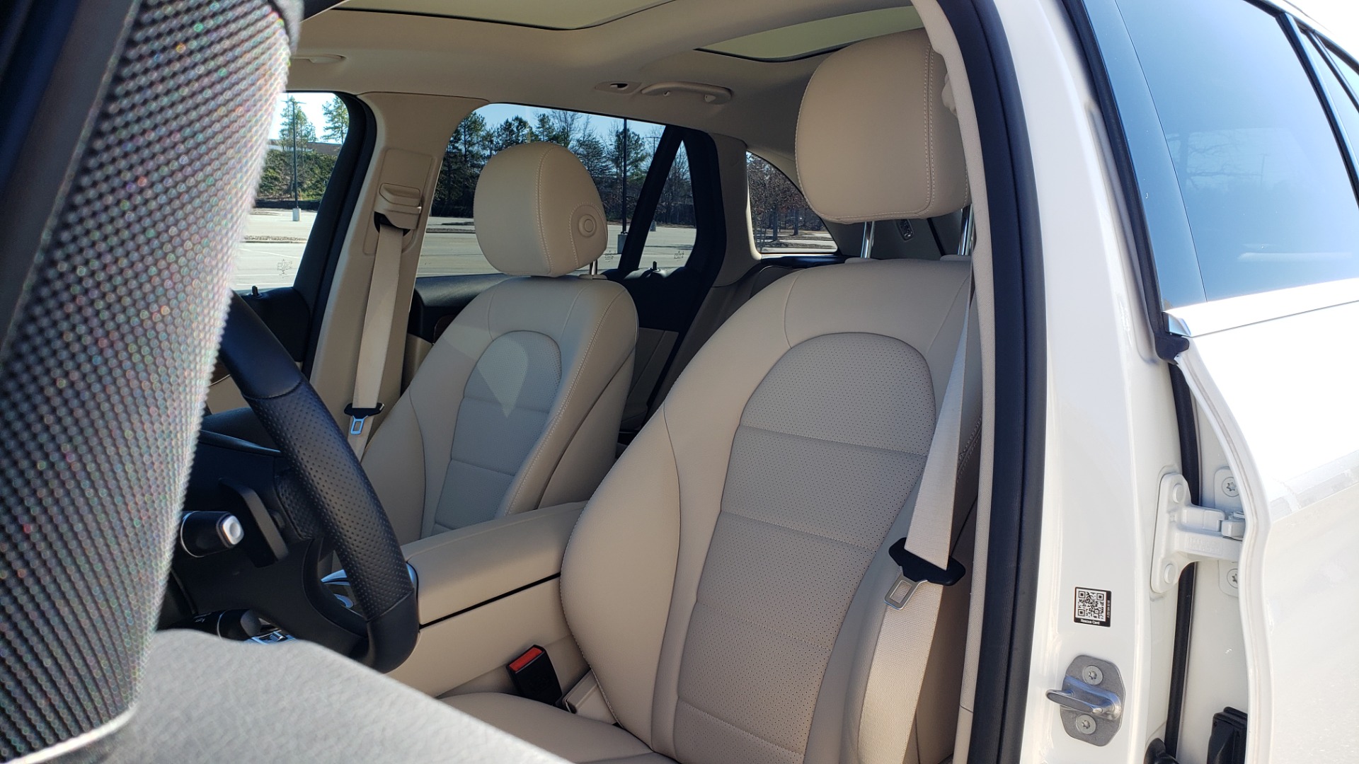 Used 2018 Mercedes-Benz GLC 300 4MATIC / PREM PKG / NAV / SUNROOF / REARVIEW for sale Sold at Formula Imports in Charlotte NC 28227 42