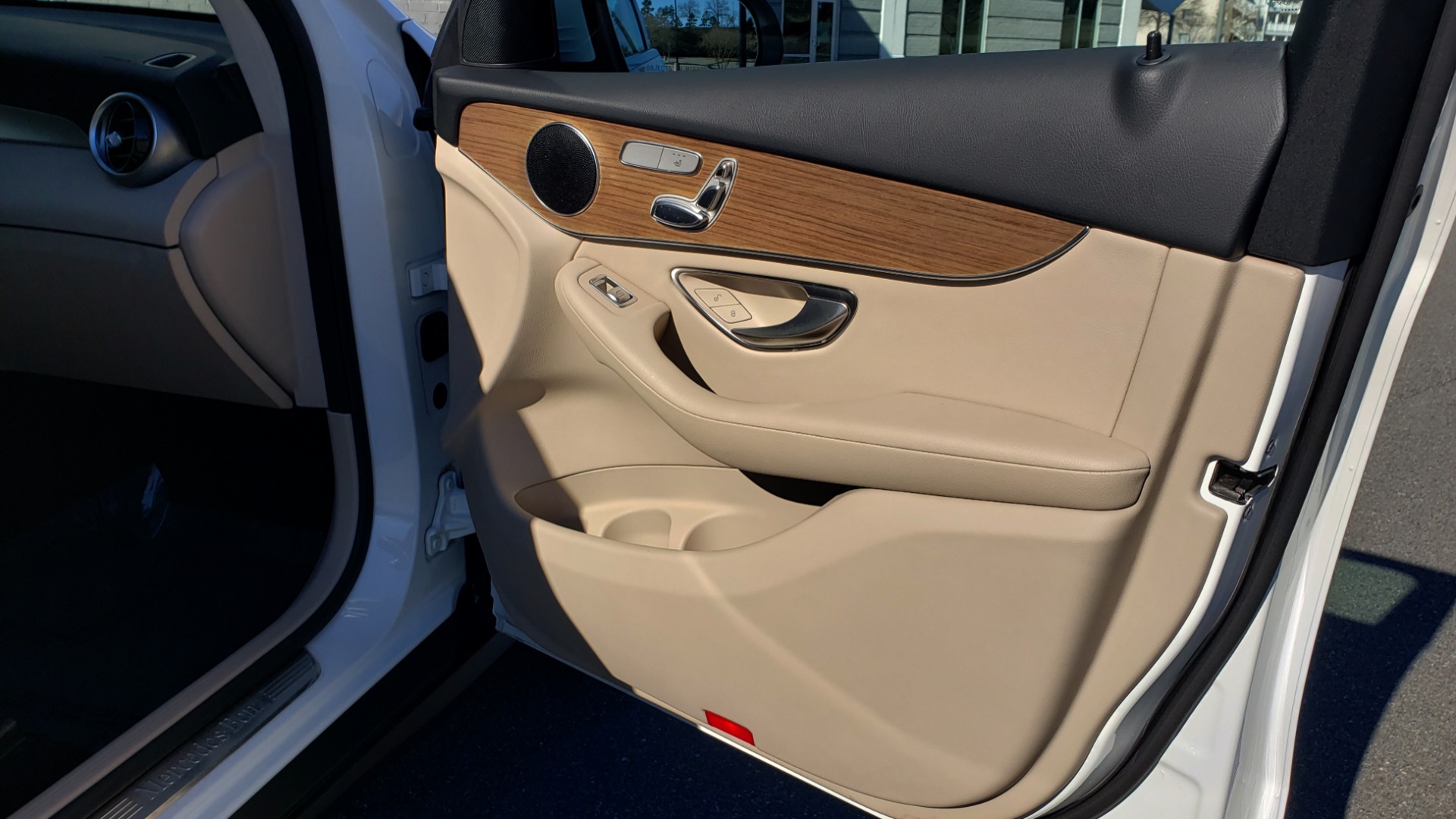 Used 2018 Mercedes-Benz GLC 300 4MATIC / PREM PKG / NAV / SUNROOF / REARVIEW for sale Sold at Formula Imports in Charlotte NC 28227 67