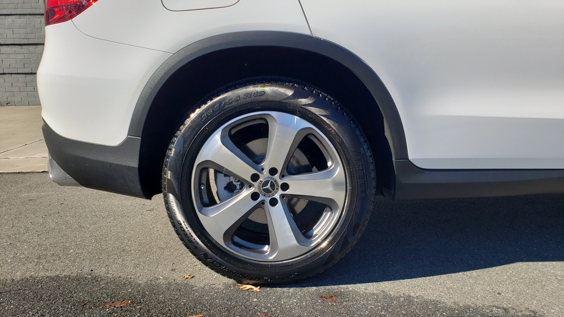 Used 2018 Mercedes-Benz GLC 300 4MATIC / PREM PKG / NAV / SUNROOF / REARVIEW for sale Sold at Formula Imports in Charlotte NC 28227 83
