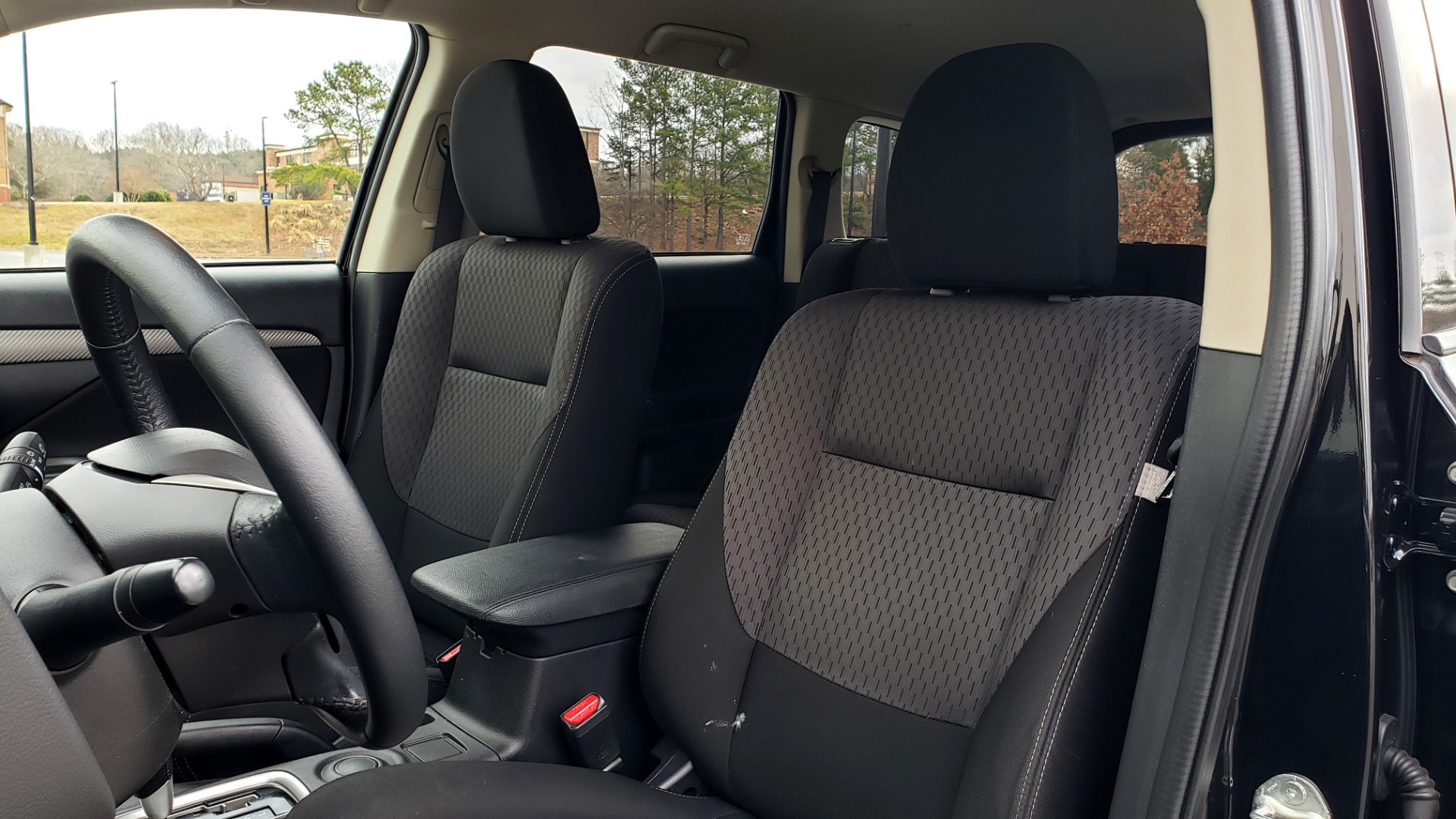 Used 2015 Mitsubishi OUTLANDER ES 2.4L SUV / CVT / FWD / KEYLESS ENTRY / 16-IN WHEELS for sale Sold at Formula Imports in Charlotte NC 28227 26