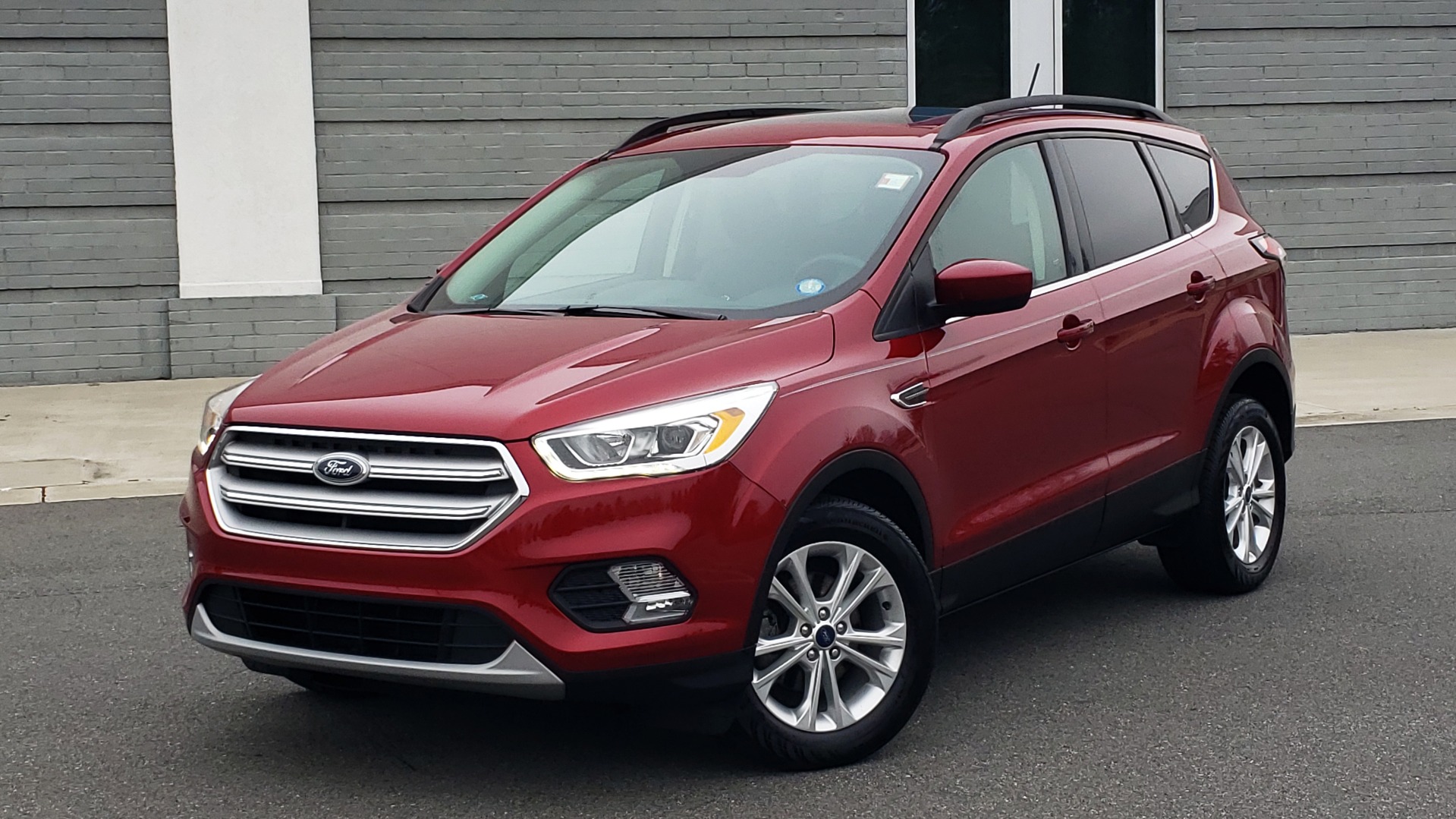 Used 2018 Ford ESCAPE SEL / FWD / 1.5L ECOBOOST / PANO-ROOF / REARVIEW for sale Sold at Formula Imports in Charlotte NC 28227 2