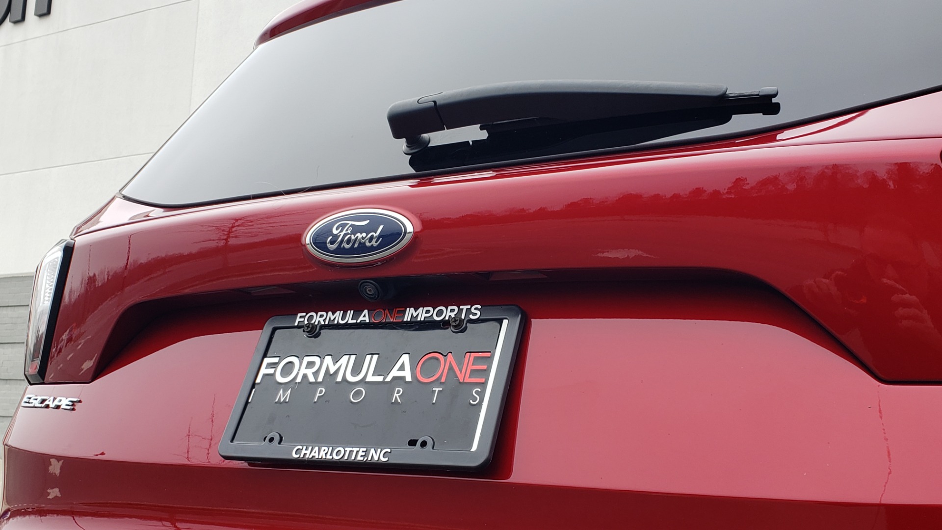 Used 2018 Ford ESCAPE SEL / FWD / 1.5L ECOBOOST / PANO-ROOF / REARVIEW for sale Sold at Formula Imports in Charlotte NC 28227 33