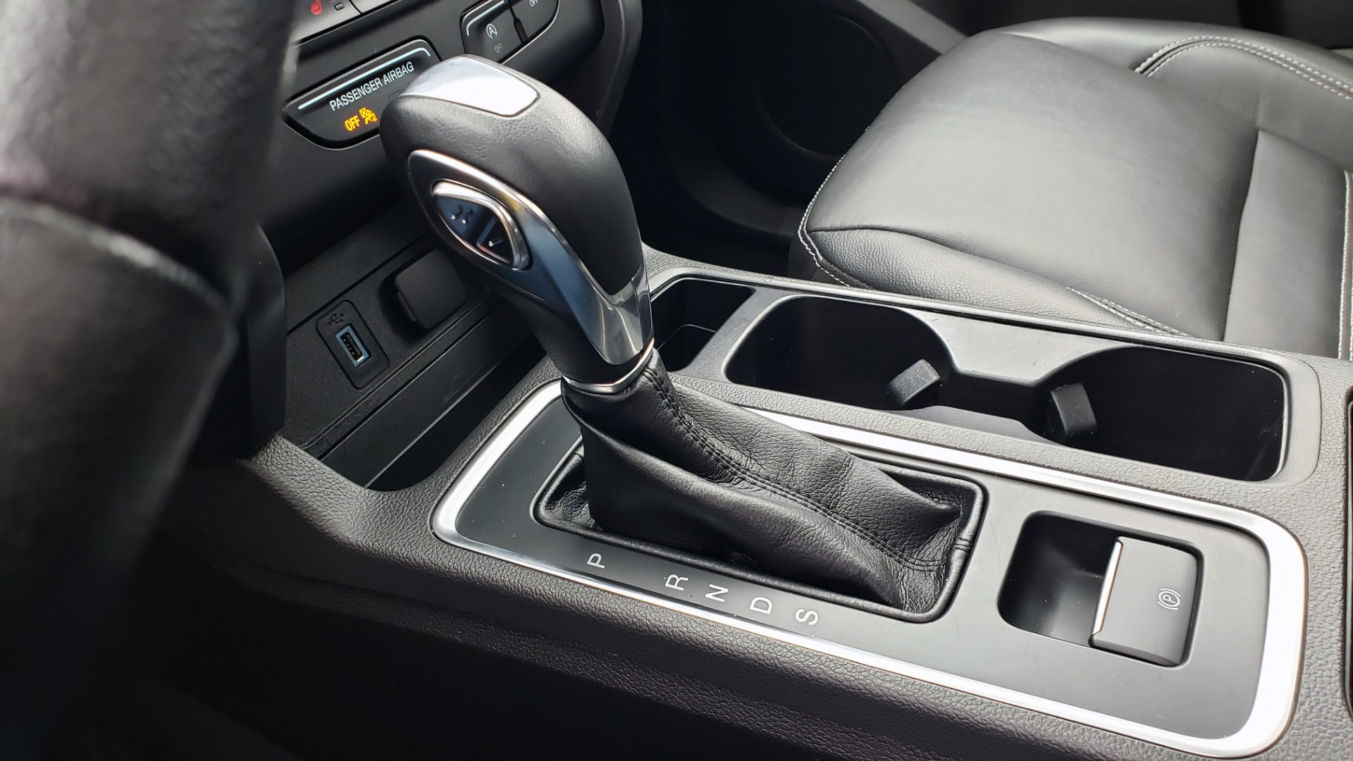 Used 2018 Ford ESCAPE SEL / FWD / 1.5L ECOBOOST / PANO-ROOF / REARVIEW for sale Sold at Formula Imports in Charlotte NC 28227 51