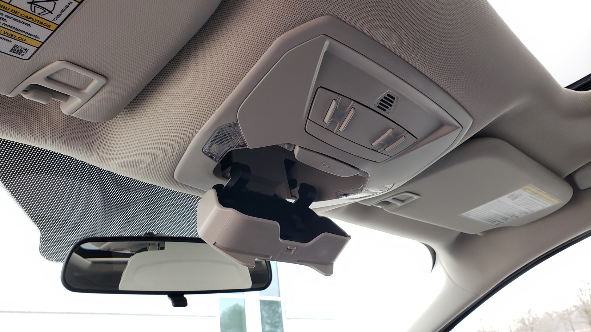 Used 2018 Ford ESCAPE SEL / FWD / 1.5L ECOBOOST / PANO-ROOF / REARVIEW for sale Sold at Formula Imports in Charlotte NC 28227 56