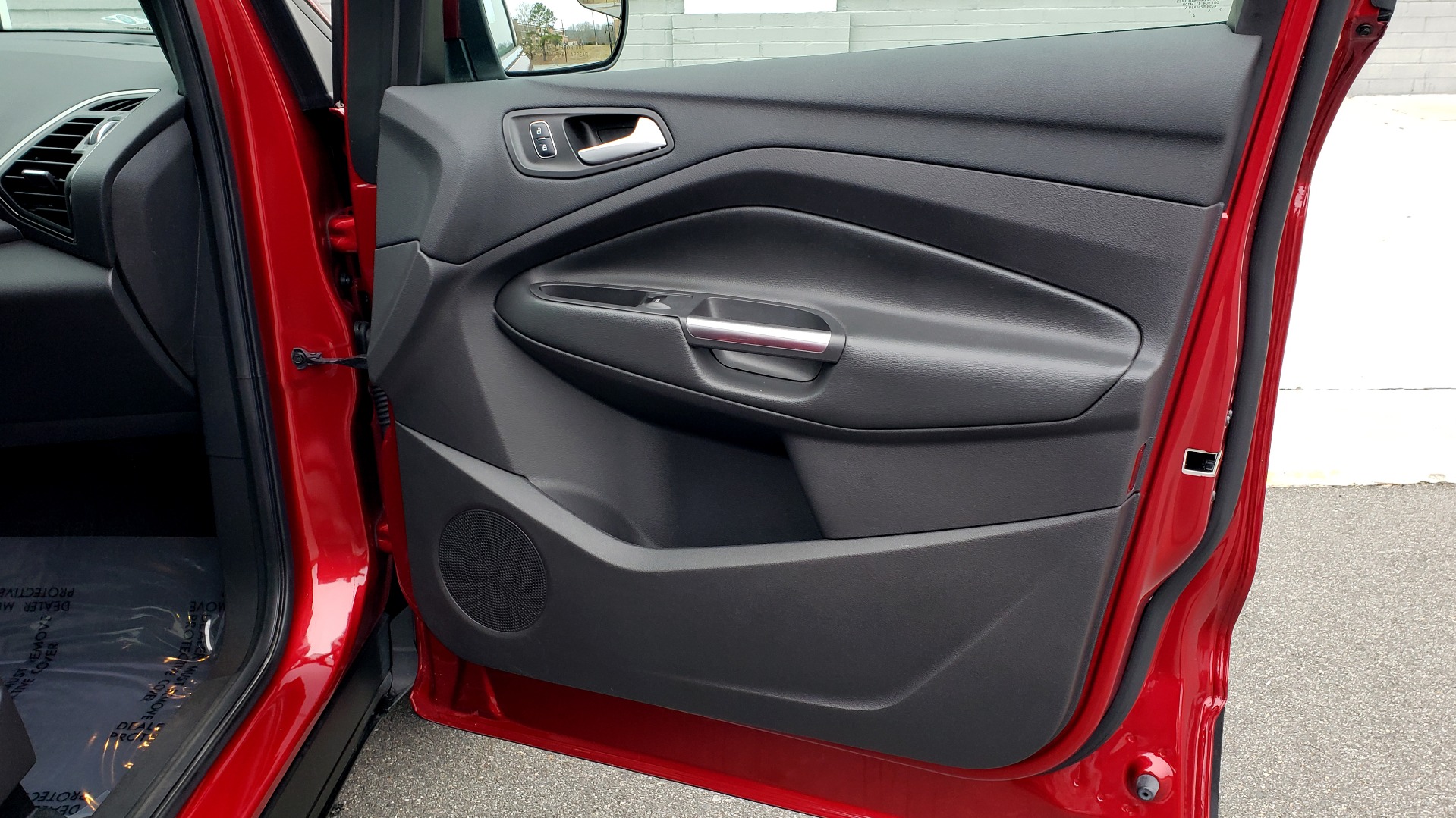 Used 2018 Ford ESCAPE SEL / FWD / 1.5L ECOBOOST / PANO-ROOF / REARVIEW for sale Sold at Formula Imports in Charlotte NC 28227 65