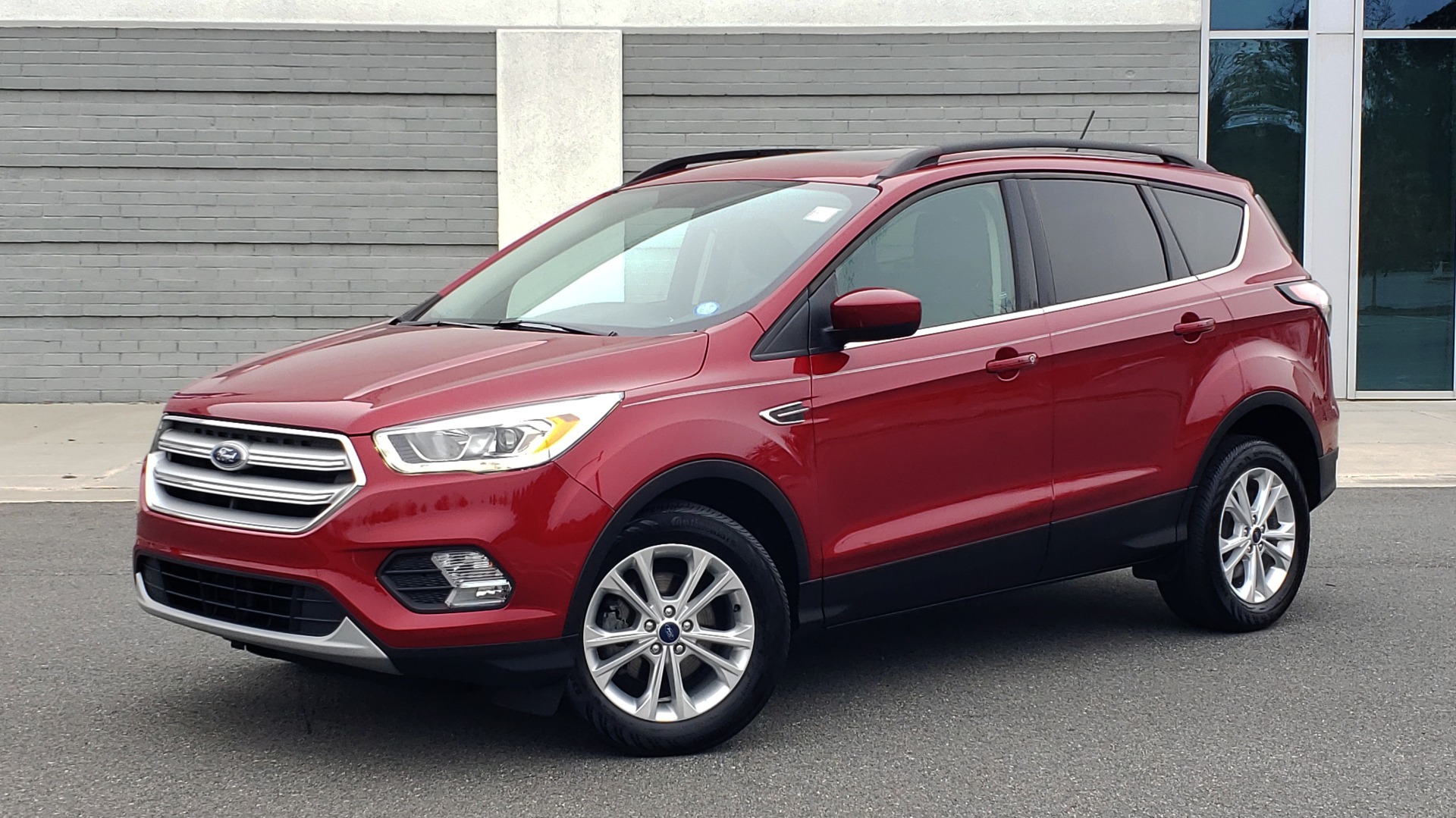 Used 2018 Ford ESCAPE SEL / FWD / 1.5L ECOBOOST / PANO-ROOF / REARVIEW for sale Sold at Formula Imports in Charlotte NC 28227 1