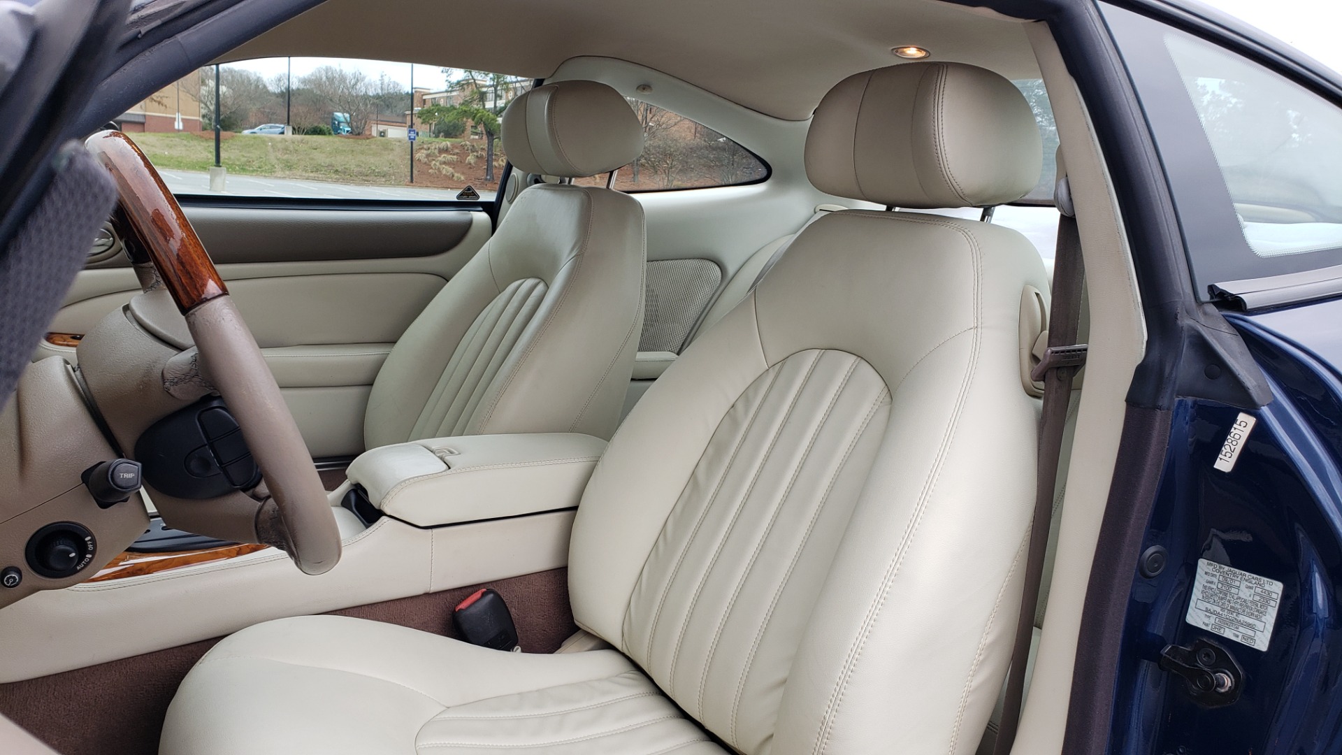 Used 2002 Jaguar XK8 COUPE / 4.0L V8 / 5-SPD AUTO / ALPINE SOUND / 18IN CHROME WHEELS for sale Sold at Formula Imports in Charlotte NC 28227 38