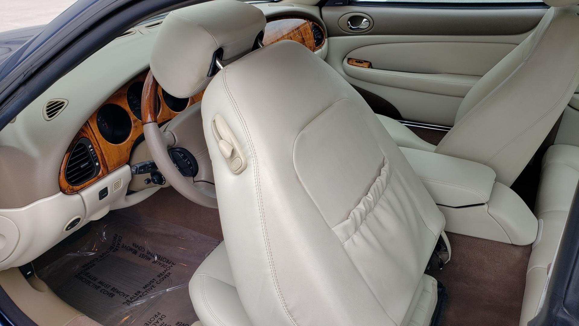 Used 2002 Jaguar XK8 COUPE / 4.0L V8 / 5-SPD AUTO / ALPINE SOUND / 18IN CHROME WHEELS for sale Sold at Formula Imports in Charlotte NC 28227 41