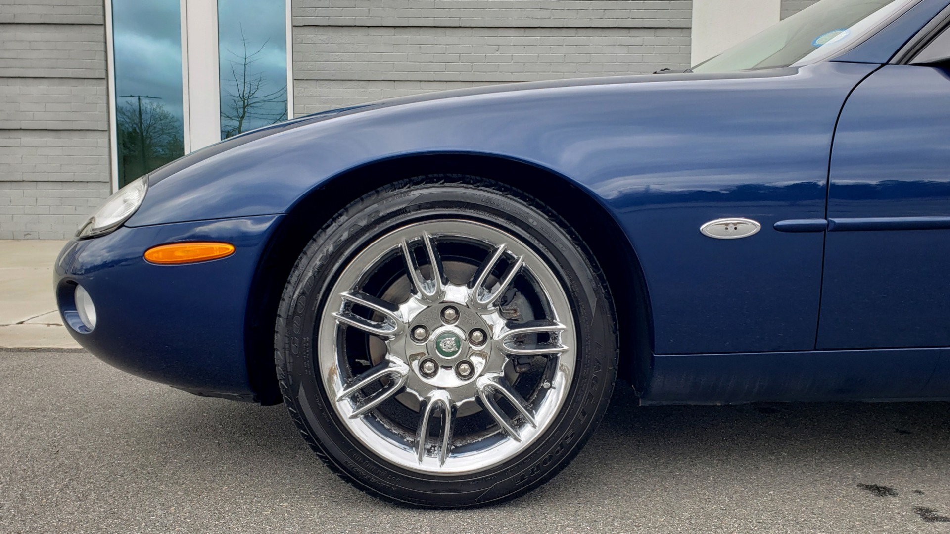 Used 2002 Jaguar XK8 COUPE / 4.0L V8 / 5-SPD AUTO / ALPINE SOUND / 18IN CHROME WHEELS for sale Sold at Formula Imports in Charlotte NC 28227 72