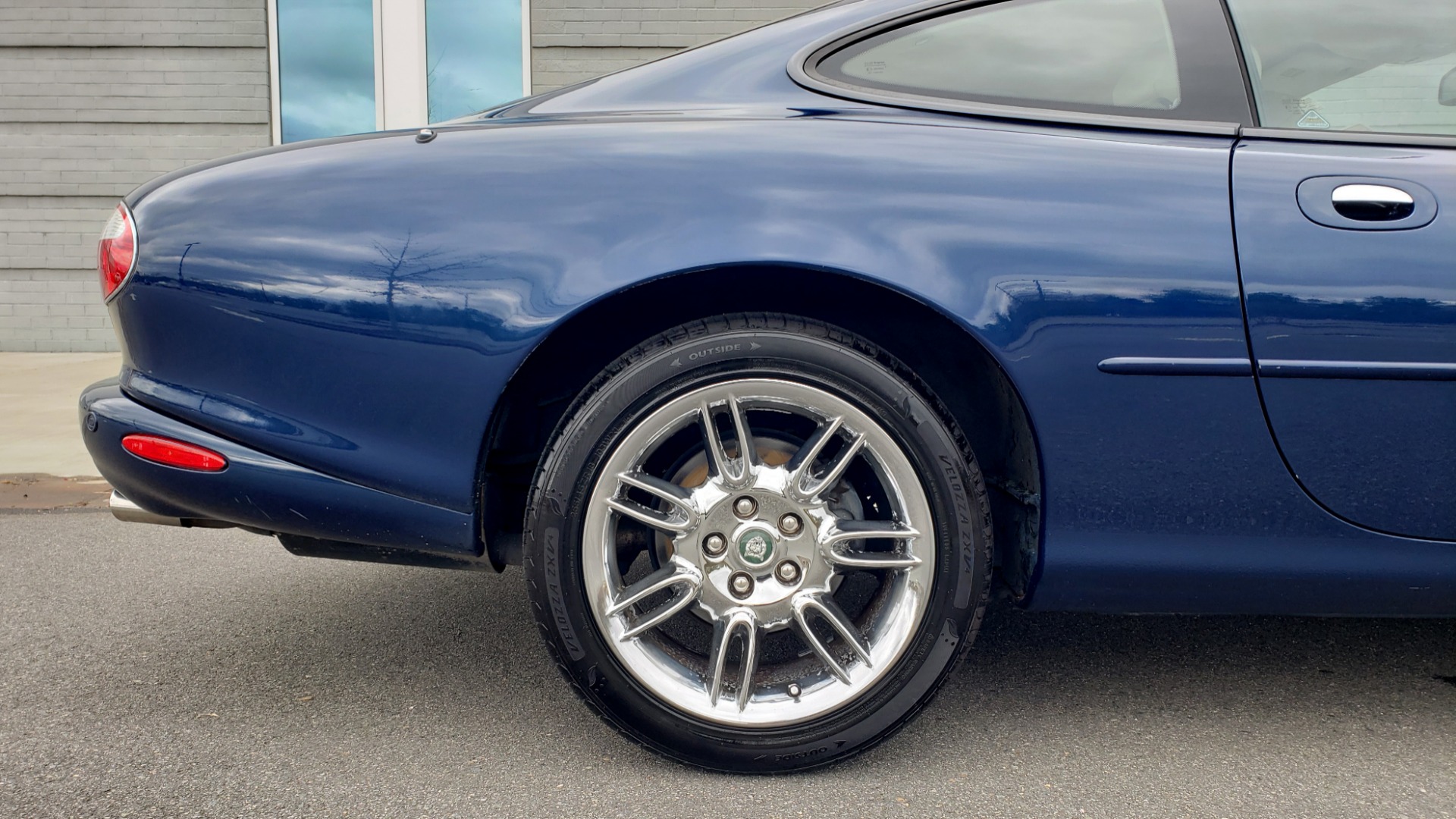 Used 2002 Jaguar XK8 COUPE / 4.0L V8 / 5-SPD AUTO / ALPINE SOUND / 18IN CHROME WHEELS for sale Sold at Formula Imports in Charlotte NC 28227 74