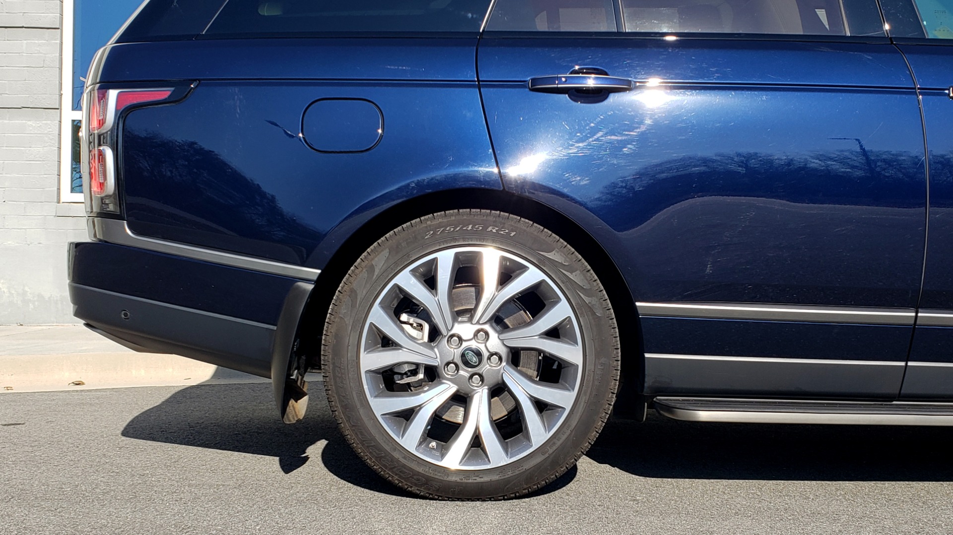 Used 2020 Land Rover RANGE ROVER AUTOBIOGRAPHY HYBRID / NAV / SUNROOF / REARVIEW for sale Sold at Formula Imports in Charlotte NC 28227 11