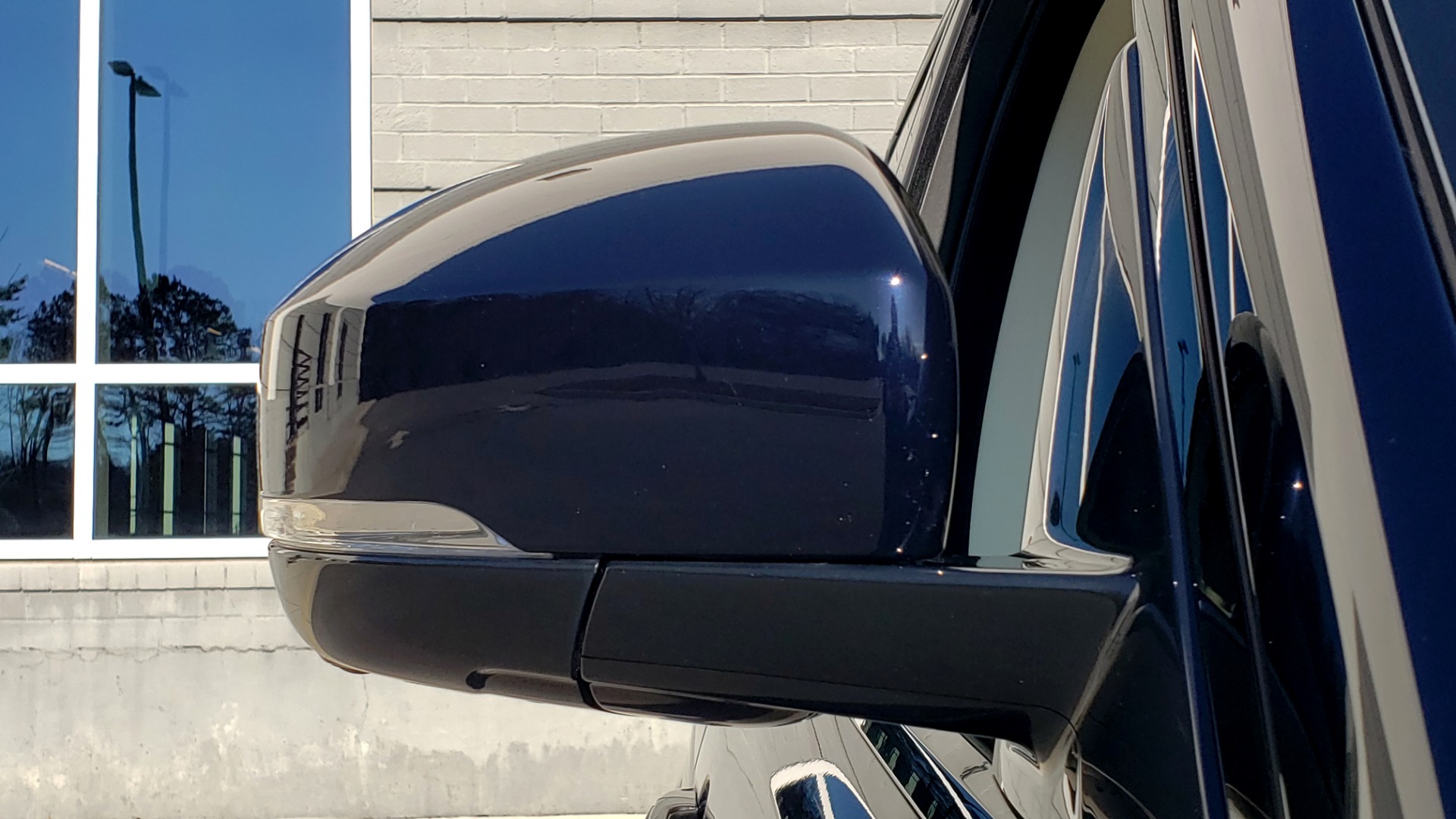 Used 2020 Land Rover RANGE ROVER AUTOBIOGRAPHY HYBRID / NAV / SUNROOF / REARVIEW for sale Sold at Formula Imports in Charlotte NC 28227 33