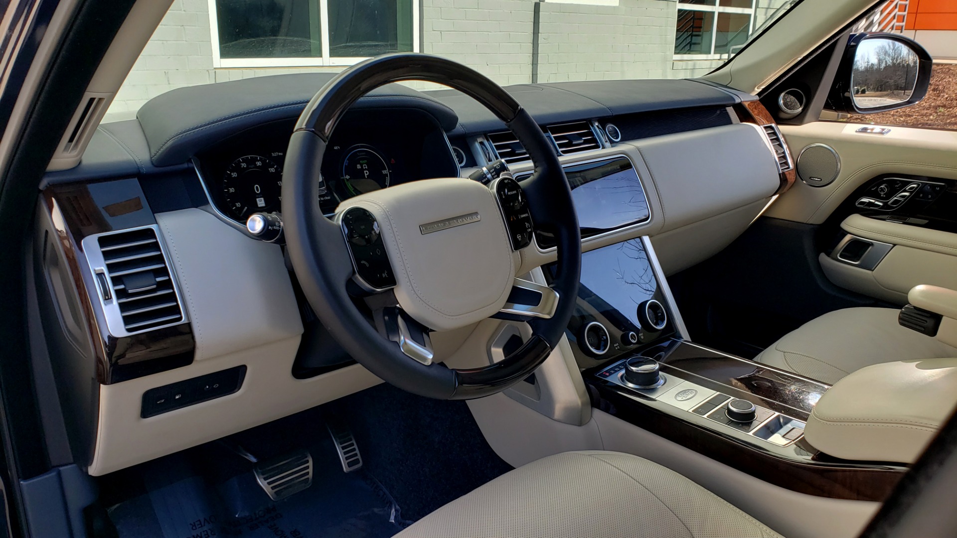 Used 2020 Land Rover RANGE ROVER AUTOBIOGRAPHY HYBRID / NAV / SUNROOF / REARVIEW for sale Sold at Formula Imports in Charlotte NC 28227 46