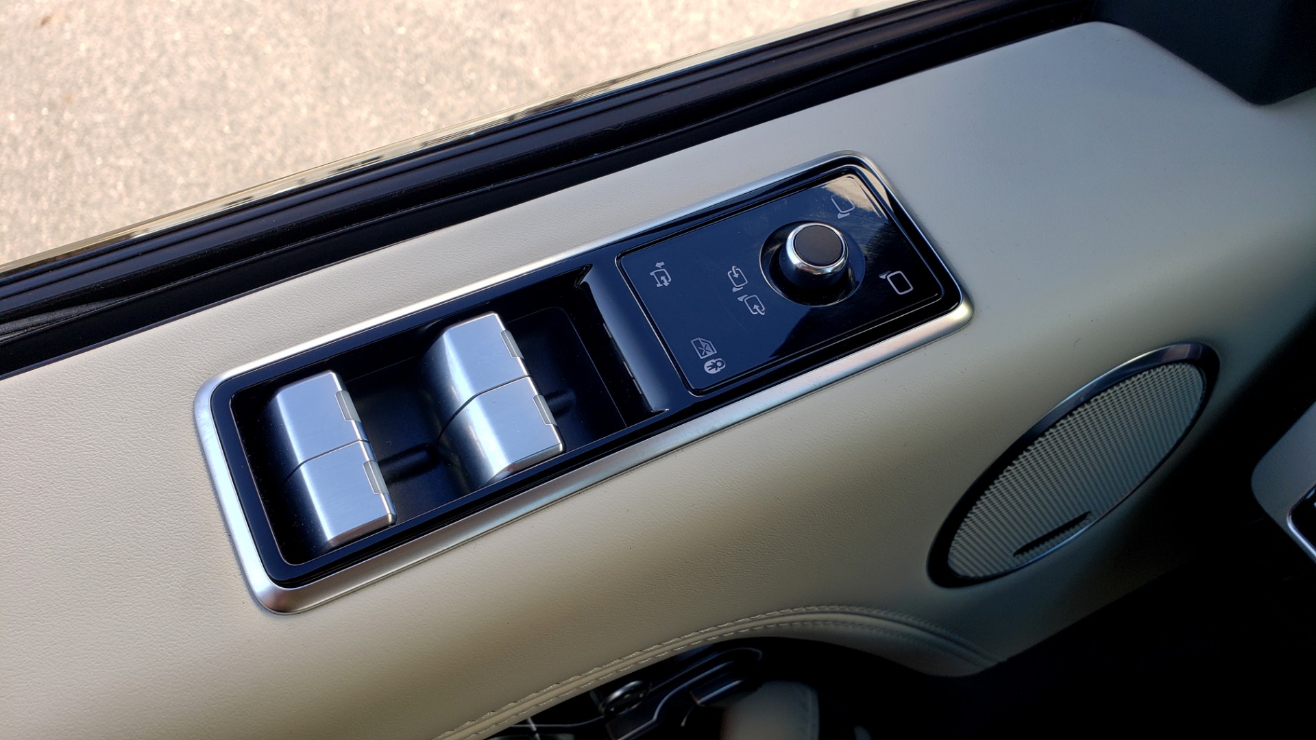 Used 2020 Land Rover RANGE ROVER AUTOBIOGRAPHY HYBRID / NAV / SUNROOF / REARVIEW for sale Sold at Formula Imports in Charlotte NC 28227 49