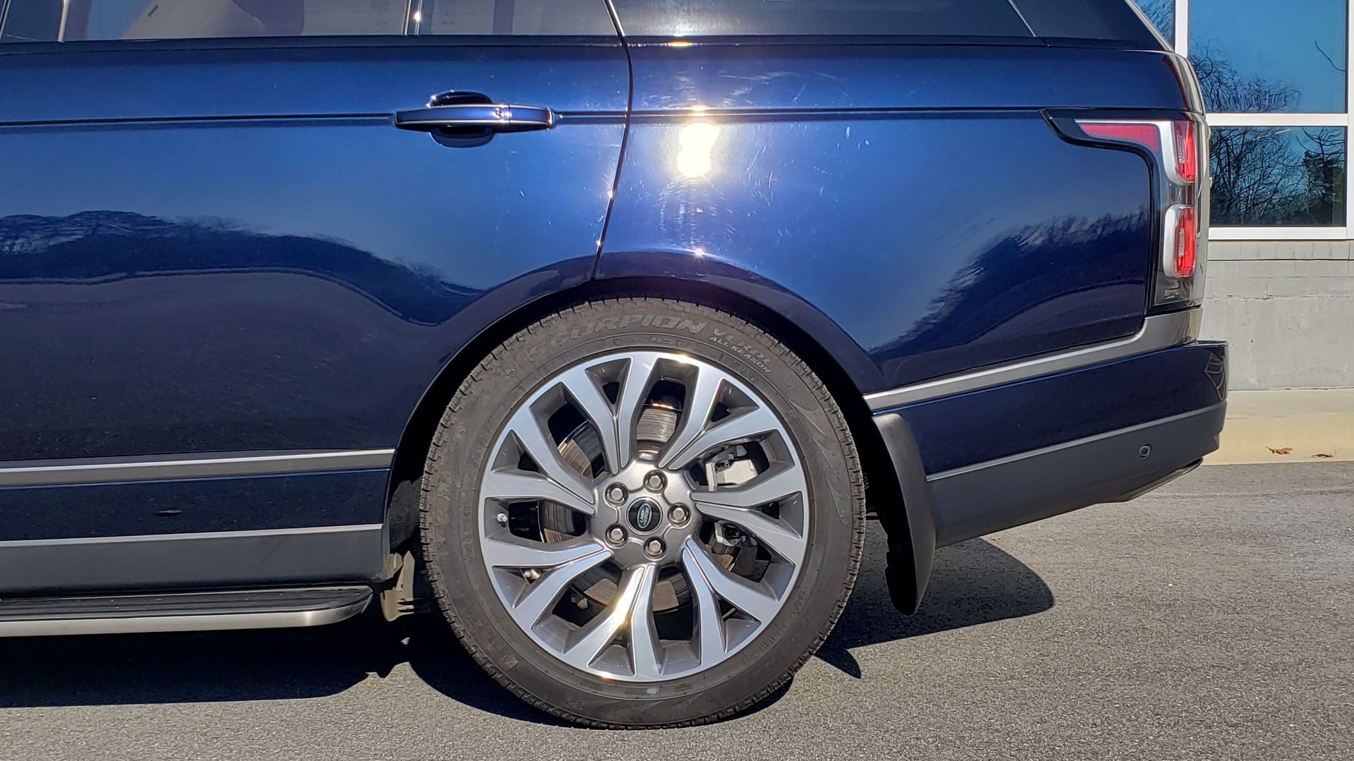 Used 2020 Land Rover RANGE ROVER AUTOBIOGRAPHY HYBRID / NAV / SUNROOF / REARVIEW for sale Sold at Formula Imports in Charlotte NC 28227 7