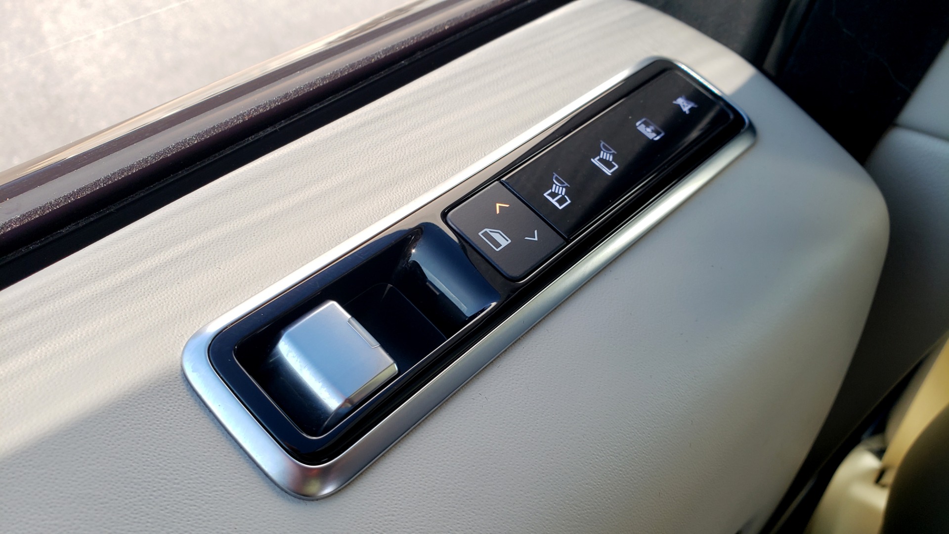 Used 2020 Land Rover RANGE ROVER AUTOBIOGRAPHY HYBRID / NAV / SUNROOF / REARVIEW for sale Sold at Formula Imports in Charlotte NC 28227 74
