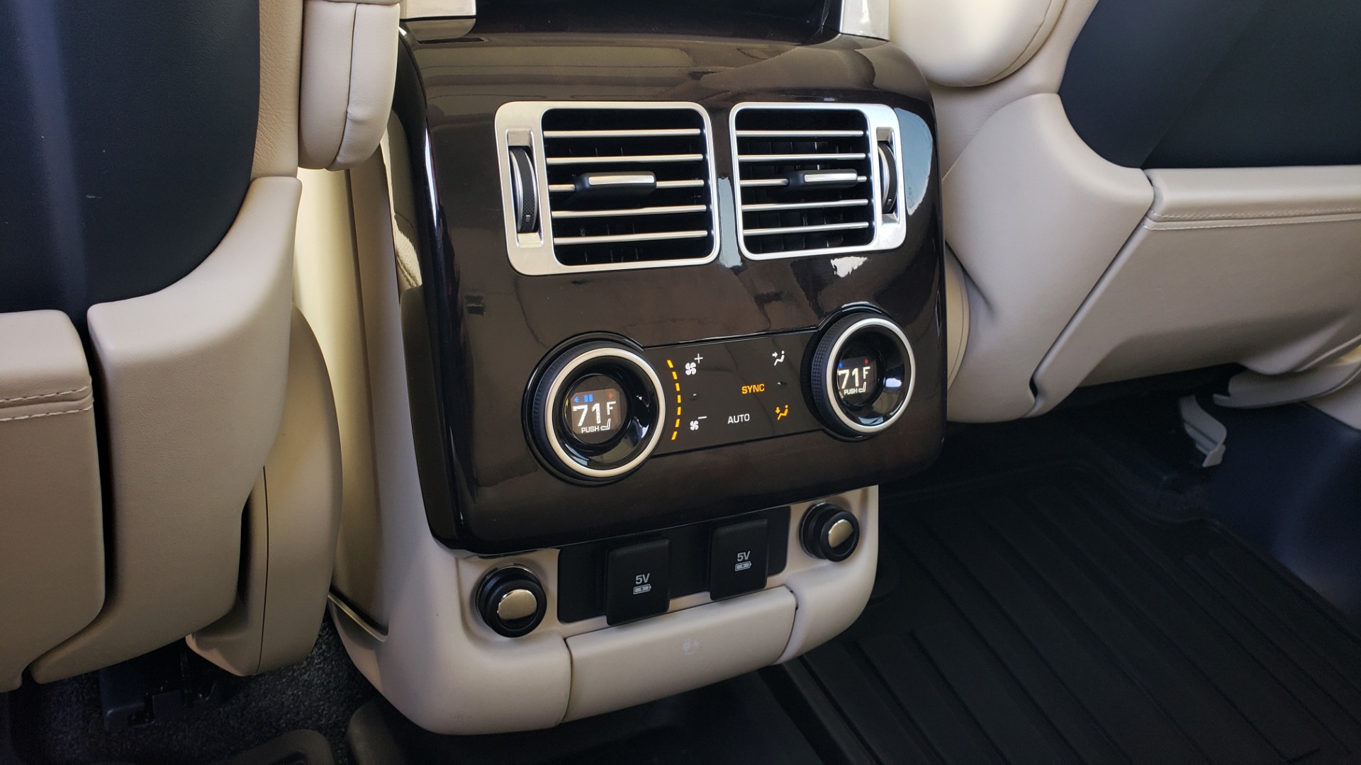 Used 2020 Land Rover RANGE ROVER AUTOBIOGRAPHY HYBRID / NAV / SUNROOF / REARVIEW for sale Sold at Formula Imports in Charlotte NC 28227 76