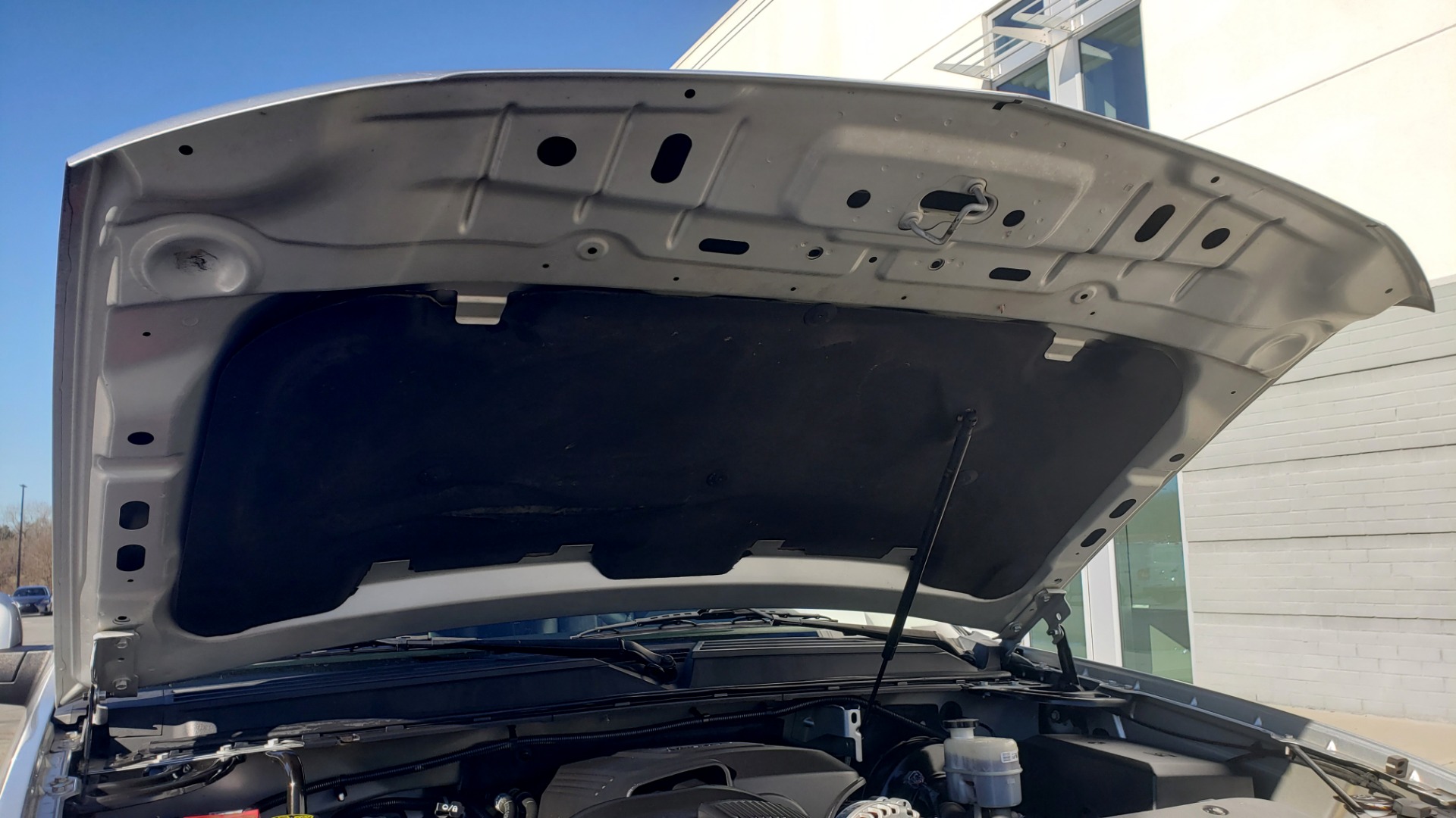 Used 2013 Chevrolet SUBURBAN LT / 2WD / 5.3L V8 / 6-SPD AUTO / LEATHER 3-ROW SEATS for sale Sold at Formula Imports in Charlotte NC 28227 18
