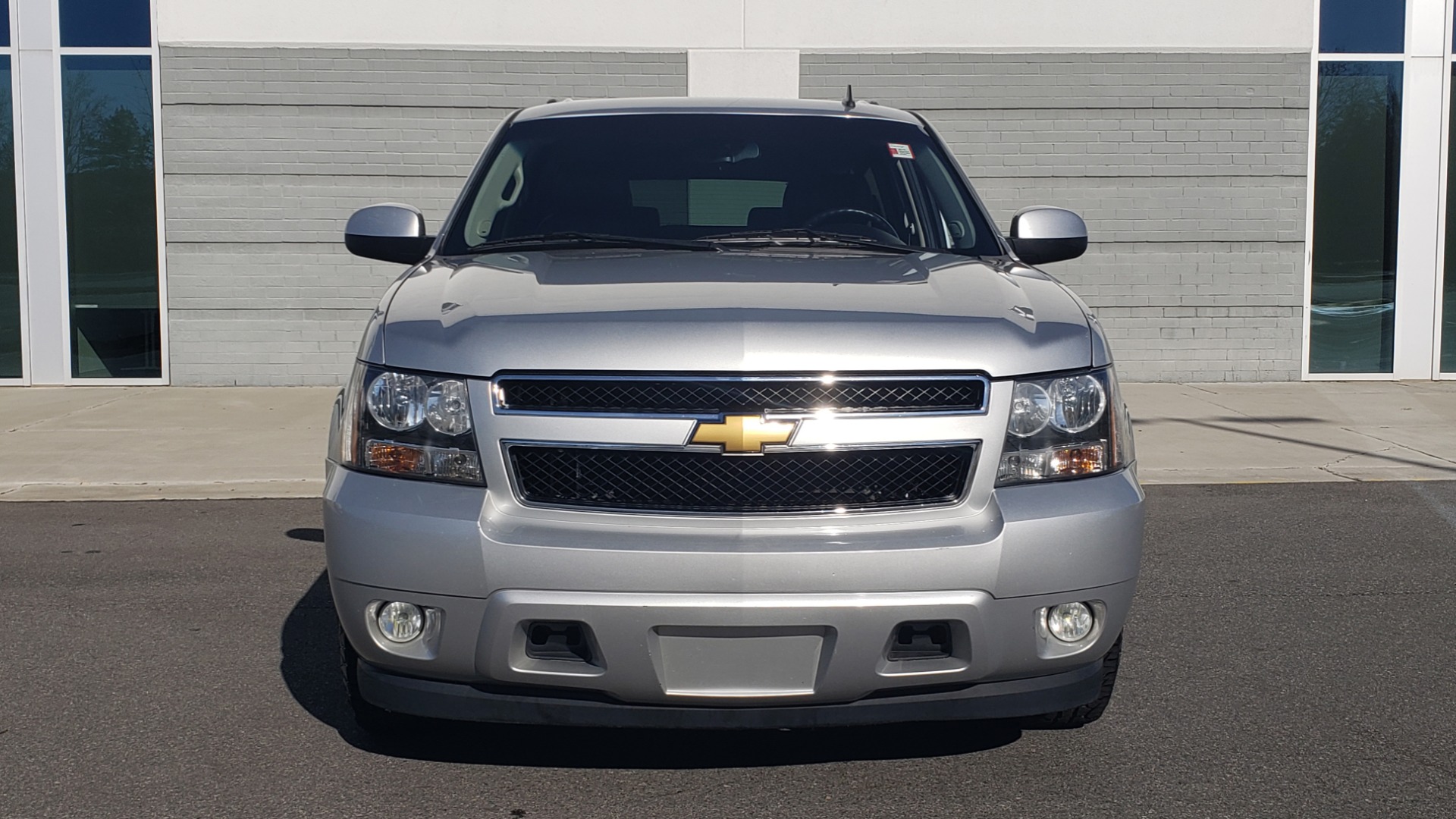 Used 2013 Chevrolet SUBURBAN LT / 2WD / 5.3L V8 / 6-SPD AUTO / LEATHER 3-ROW SEATS for sale Sold at Formula Imports in Charlotte NC 28227 23