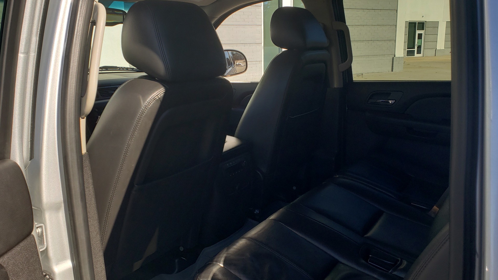 Used 2013 Chevrolet SUBURBAN LT / 2WD / 5.3L V8 / 6-SPD AUTO / LEATHER 3-ROW SEATS for sale Sold at Formula Imports in Charlotte NC 28227 56