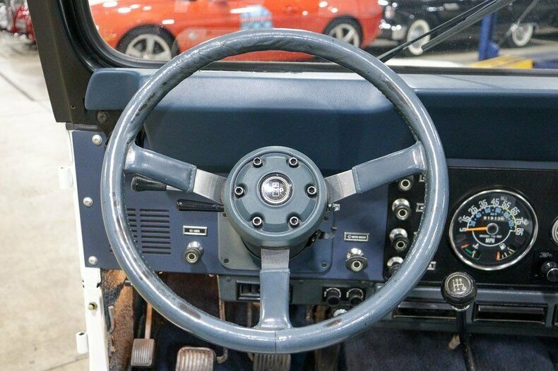 Used 1982 Jeep CJ7 LIMITED 4WD / 4.2L I6 / 5-SPEED MANUAL / NEW 30-INCH BFG TIRES for sale Sold at Formula Imports in Charlotte NC 28227 12