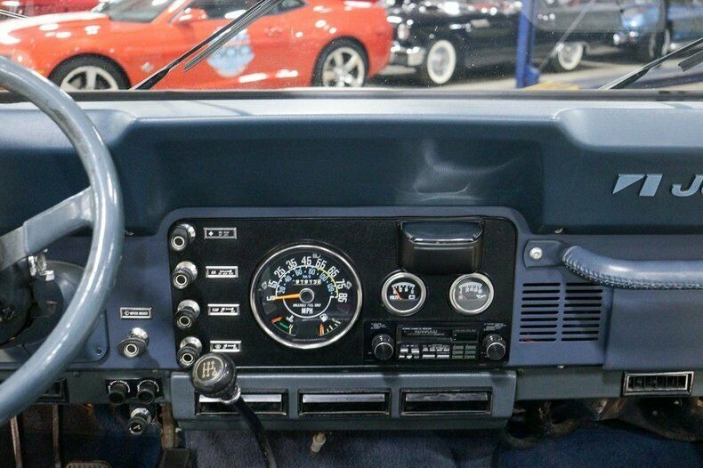 Used 1982 Jeep CJ7 LIMITED 4WD / 4.2L I6 / 5-SPEED MANUAL / NEW 30-INCH BFG TIRES for sale Sold at Formula Imports in Charlotte NC 28227 14