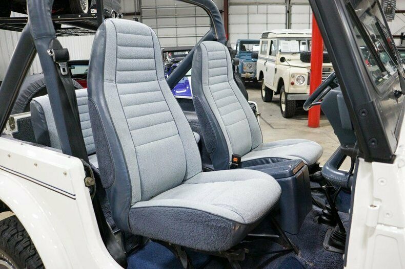 Used 1982 Jeep CJ7 LIMITED 4WD / 4.2L I6 / 5-SPEED MANUAL / NEW 30-INCH BFG TIRES for sale Sold at Formula Imports in Charlotte NC 28227 22