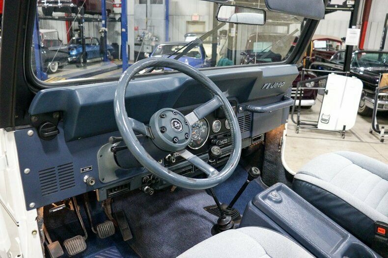 Used 1982 Jeep CJ7 LIMITED 4WD / 4.2L I6 / 5-SPEED MANUAL / NEW 30-INCH BFG TIRES for sale Sold at Formula Imports in Charlotte NC 28227 24