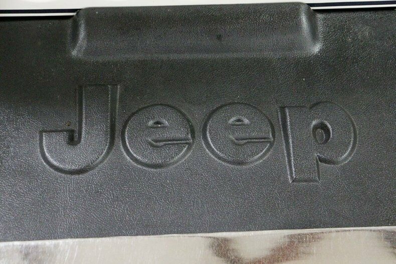 Used 1982 Jeep CJ7 LIMITED 4WD / 4.2L I6 / 5-SPEED MANUAL / NEW 30-INCH BFG TIRES for sale Sold at Formula Imports in Charlotte NC 28227 31