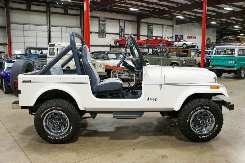 Used 1982 Jeep CJ7 LIMITED 4WD / 4.2L I6 / 5-SPEED MANUAL / NEW 30-INCH BFG TIRES for sale Sold at Formula Imports in Charlotte NC 28227 6