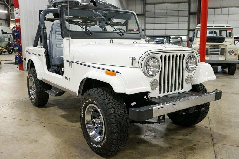 Used 1982 Jeep CJ7 LIMITED 4WD / 4.2L I6 / 5-SPEED MANUAL / NEW 30-INCH BFG TIRES for sale Sold at Formula Imports in Charlotte NC 28227 7