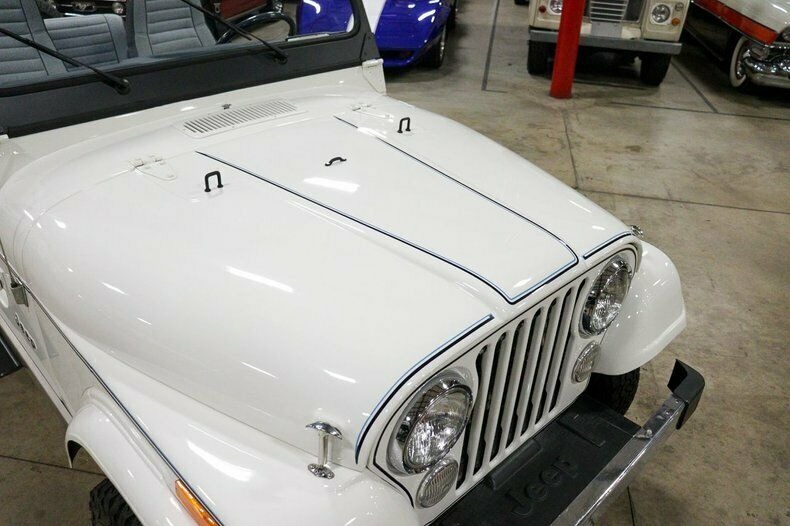 Used 1982 Jeep CJ7 LIMITED 4WD / 4.2L I6 / 5-SPEED MANUAL / NEW 30-INCH BFG TIRES for sale Sold at Formula Imports in Charlotte NC 28227 9