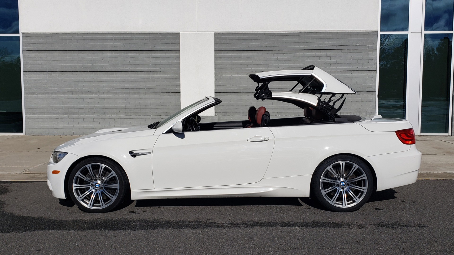 Used 2012 BMW M3 CONVERTIBLE / PREM PKG / NAV / M-DOUBLE CLUTCH AUTOMATIC for sale Sold at Formula Imports in Charlotte NC 28227 11