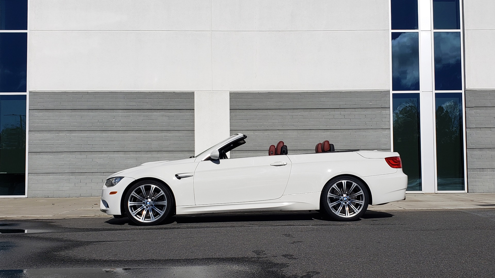 Used 2012 BMW M3 CONVERTIBLE / PREM PKG / NAV / M-DOUBLE CLUTCH AUTOMATIC for sale Sold at Formula Imports in Charlotte NC 28227 16