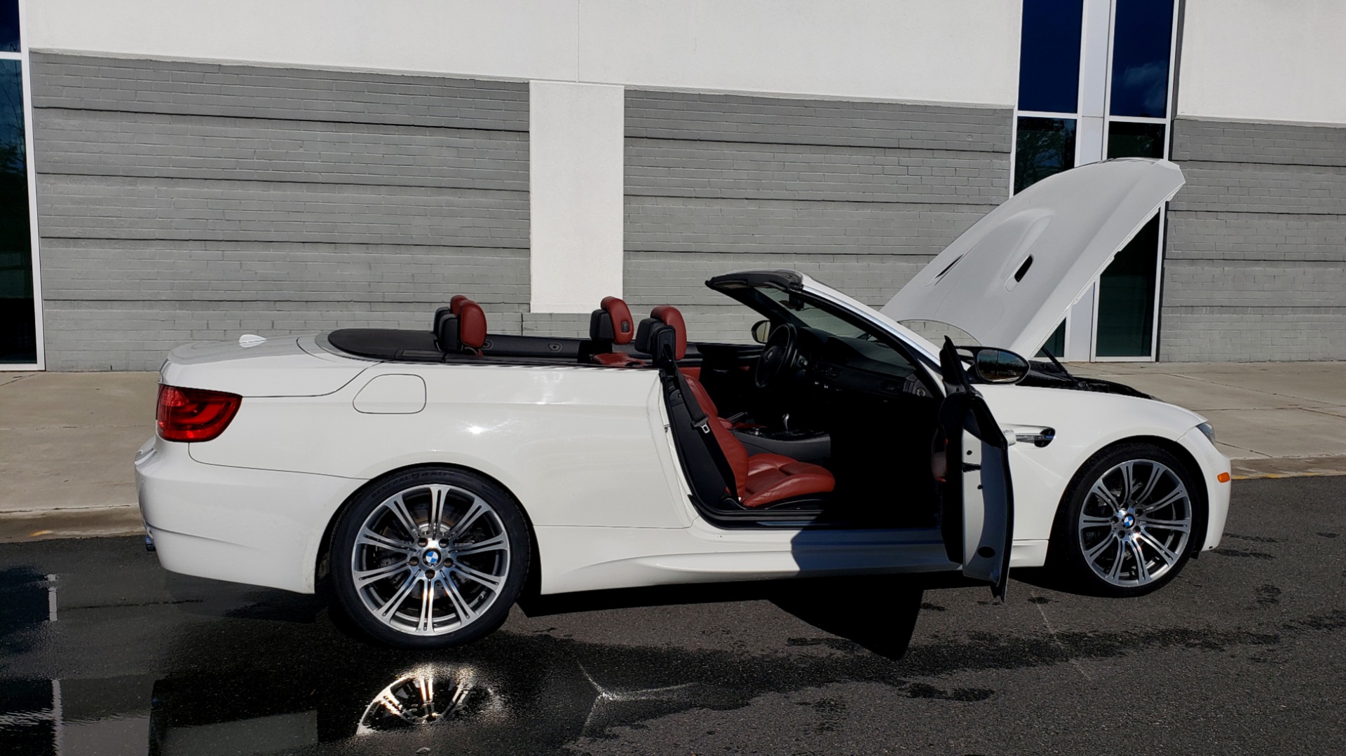 Used 2012 BMW M3 CONVERTIBLE / PREM PKG / NAV / M-DOUBLE CLUTCH AUTOMATIC for sale Sold at Formula Imports in Charlotte NC 28227 26