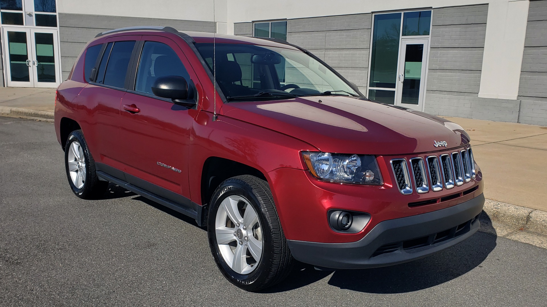 Used 2016 Jeep COMPASS SPORT 4X4 / 2.4L I4 / 6-SPD AUTO / 26MPG / CLEAN for sale Sold at Formula Imports in Charlotte NC 28227 2