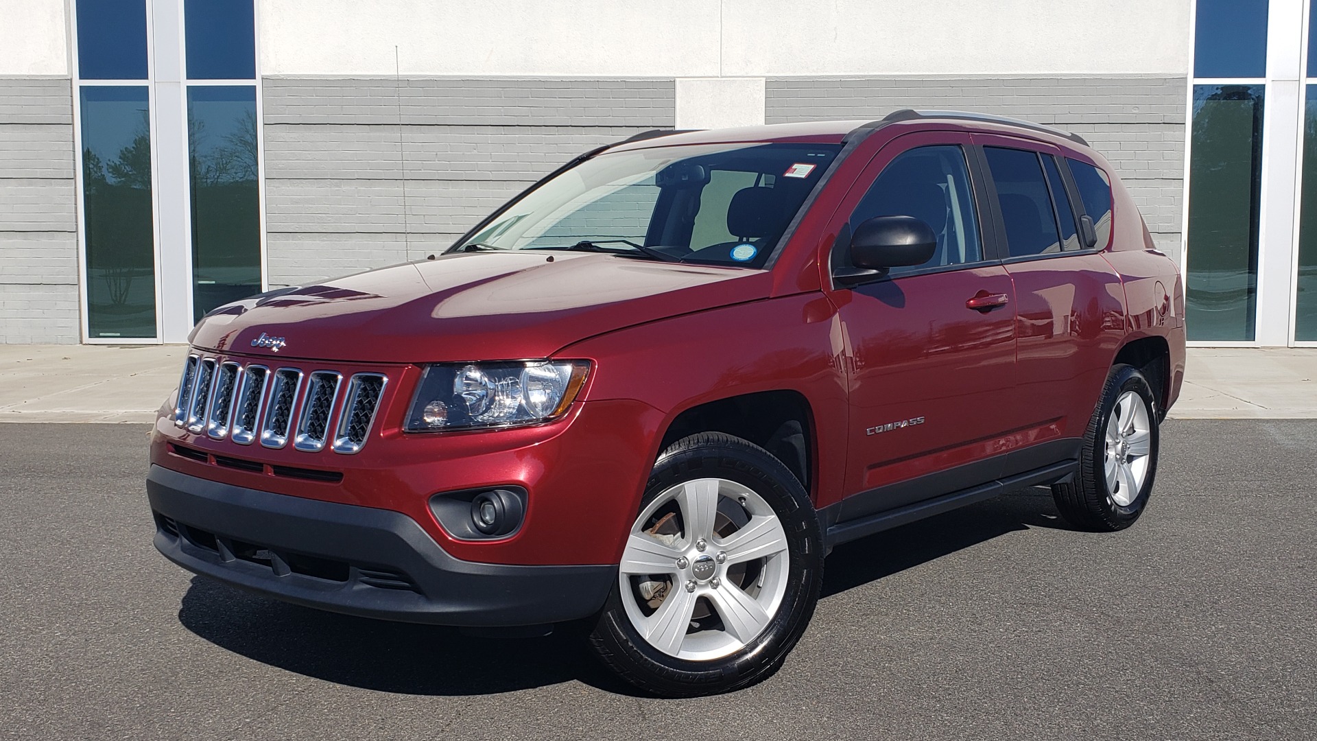 Used 2016 Jeep COMPASS SPORT 4X4 / 2.4L I4 / 6-SPD AUTO / 26MPG / CLEAN for sale Sold at Formula Imports in Charlotte NC 28227 1