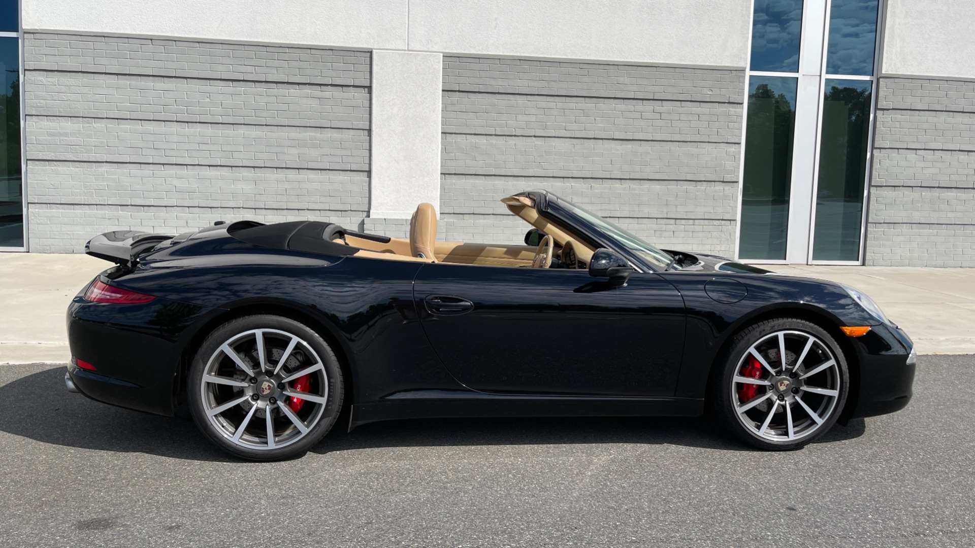 Used 2013 Porsche 911 CARRERA CABRIOLET / PDK / NAV / BOSE / HTD STS / PDLS for sale Sold at Formula Imports in Charlotte NC 28227 3