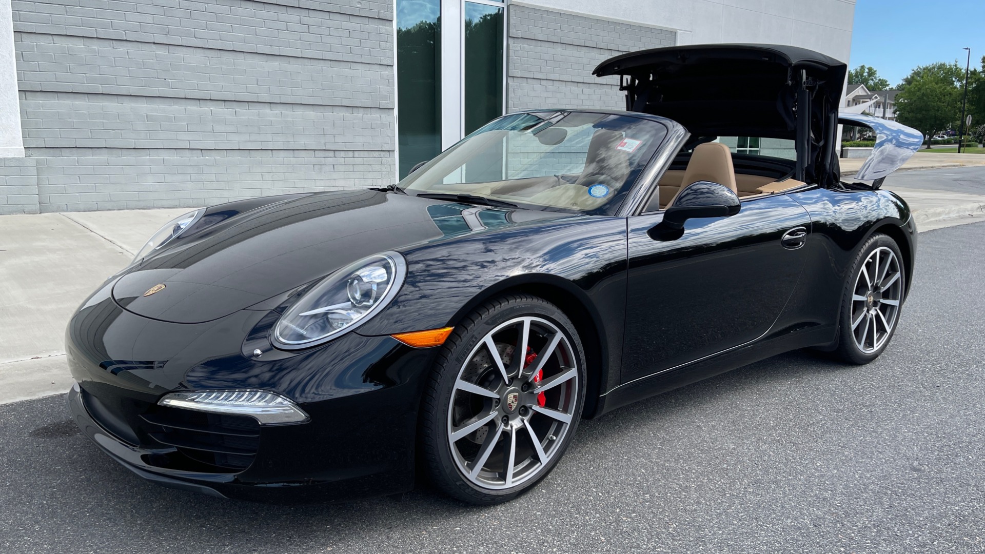 Used 2013 Porsche 911 CARRERA CABRIOLET / PDK / NAV / BOSE / HTD STS / PDLS for sale Sold at Formula Imports in Charlotte NC 28227 9