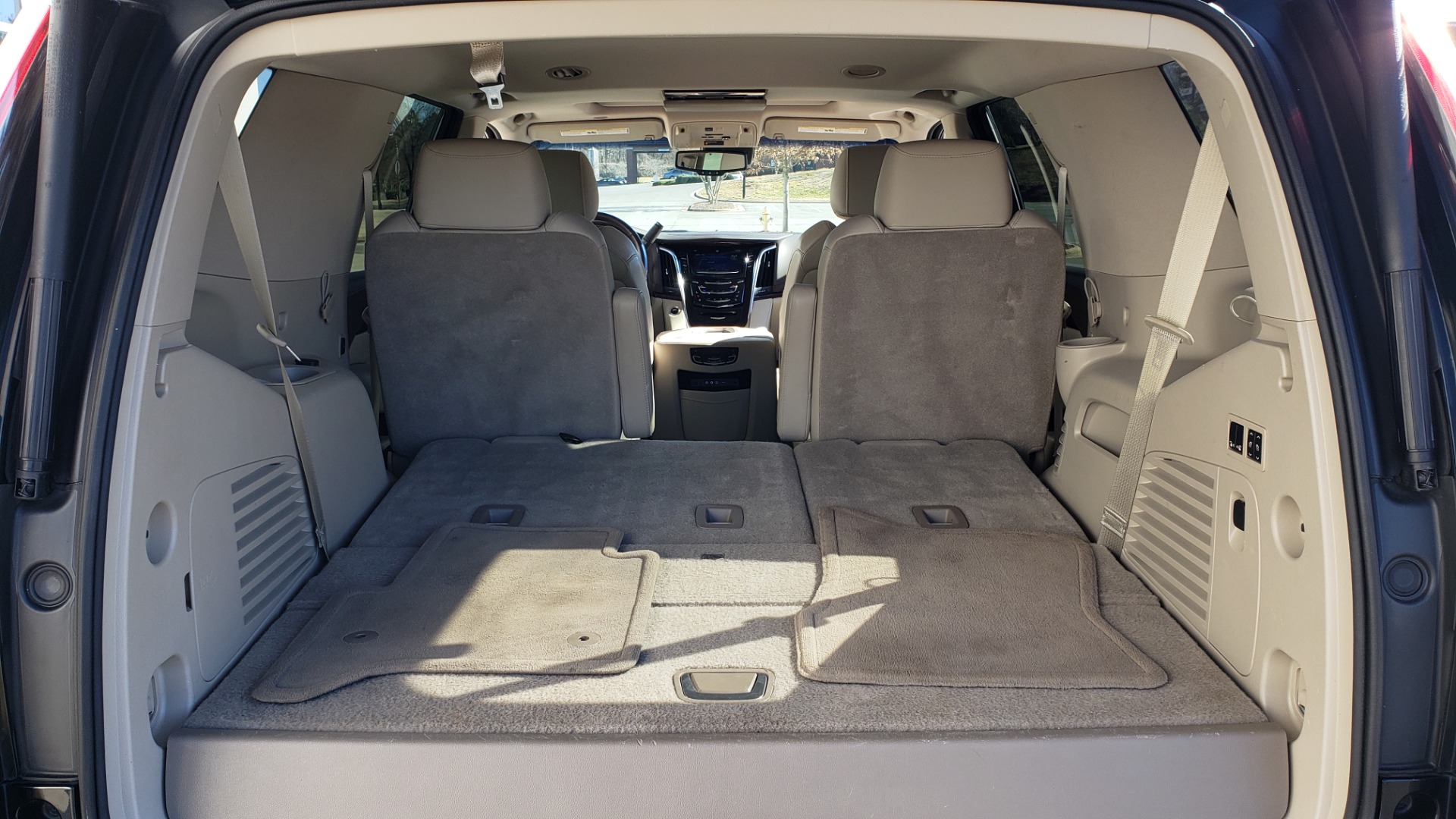 Used 2015 Cadillac ESCALADE PREMIUM 4WD / NAV / SUNROOF / REARVIEW / 3-ROW for sale Sold at Formula Imports in Charlotte NC 28227 17