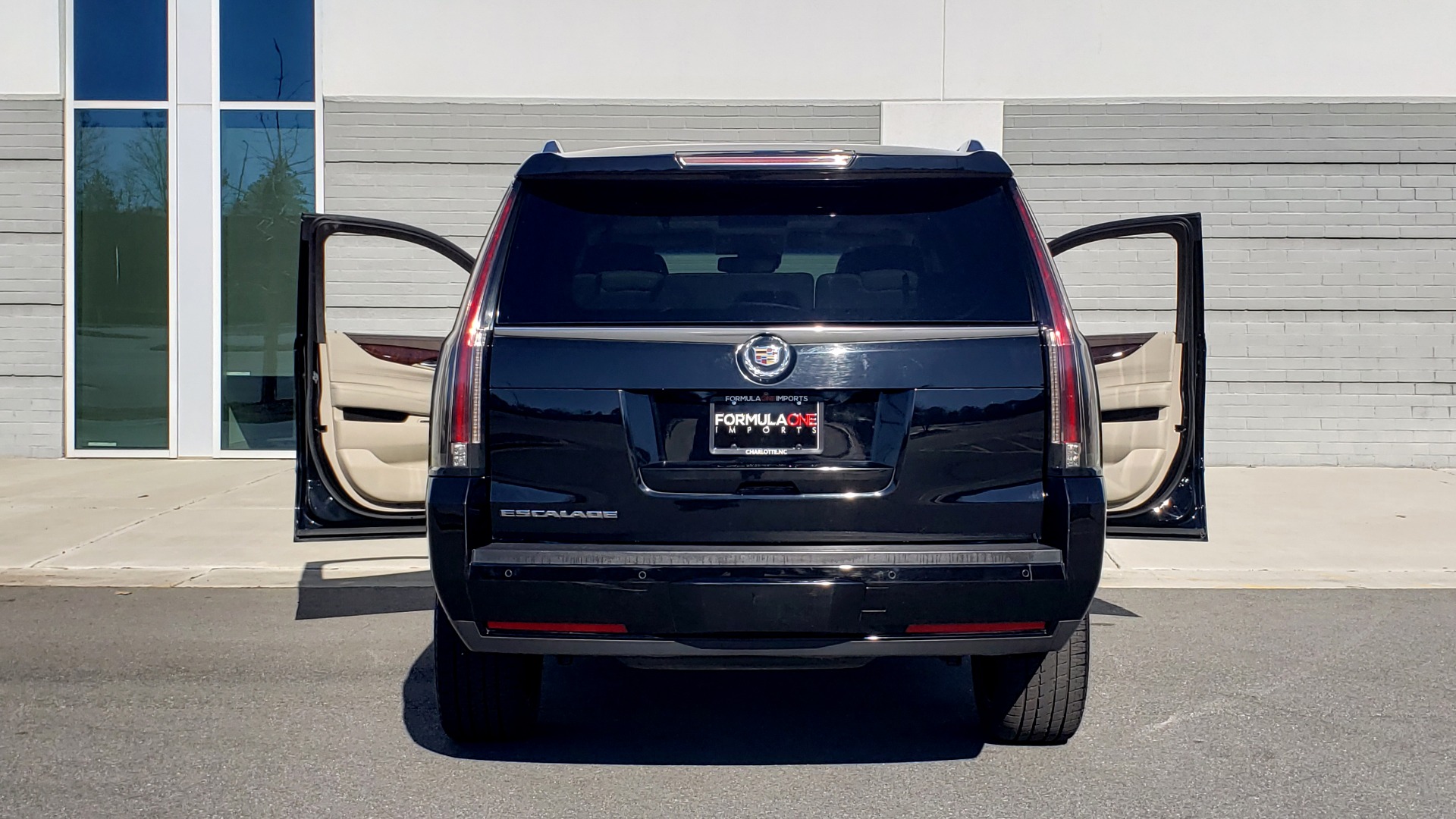 Used 2015 Cadillac ESCALADE PREMIUM 4WD / NAV / SUNROOF / REARVIEW / 3-ROW for sale Sold at Formula Imports in Charlotte NC 28227 28