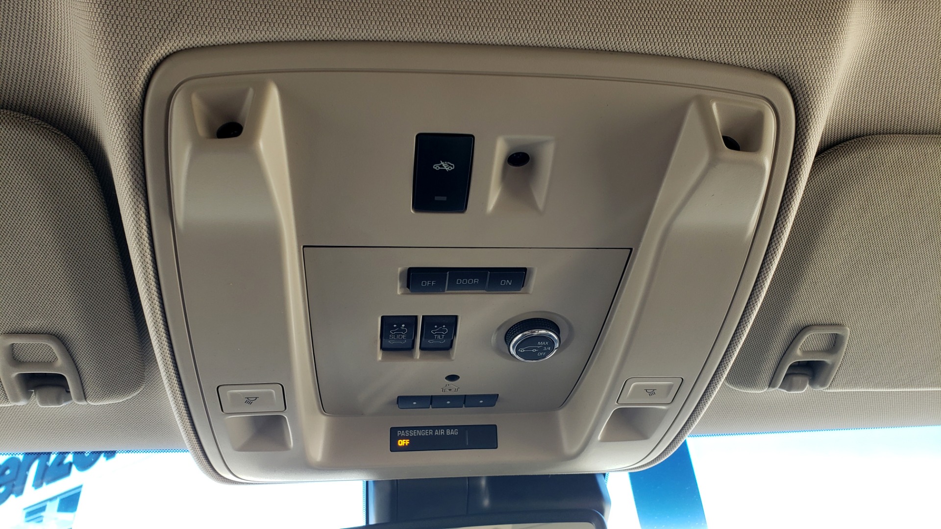 Used 2015 Cadillac ESCALADE PREMIUM 4WD / NAV / SUNROOF / REARVIEW / 3-ROW for sale Sold at Formula Imports in Charlotte NC 28227 59
