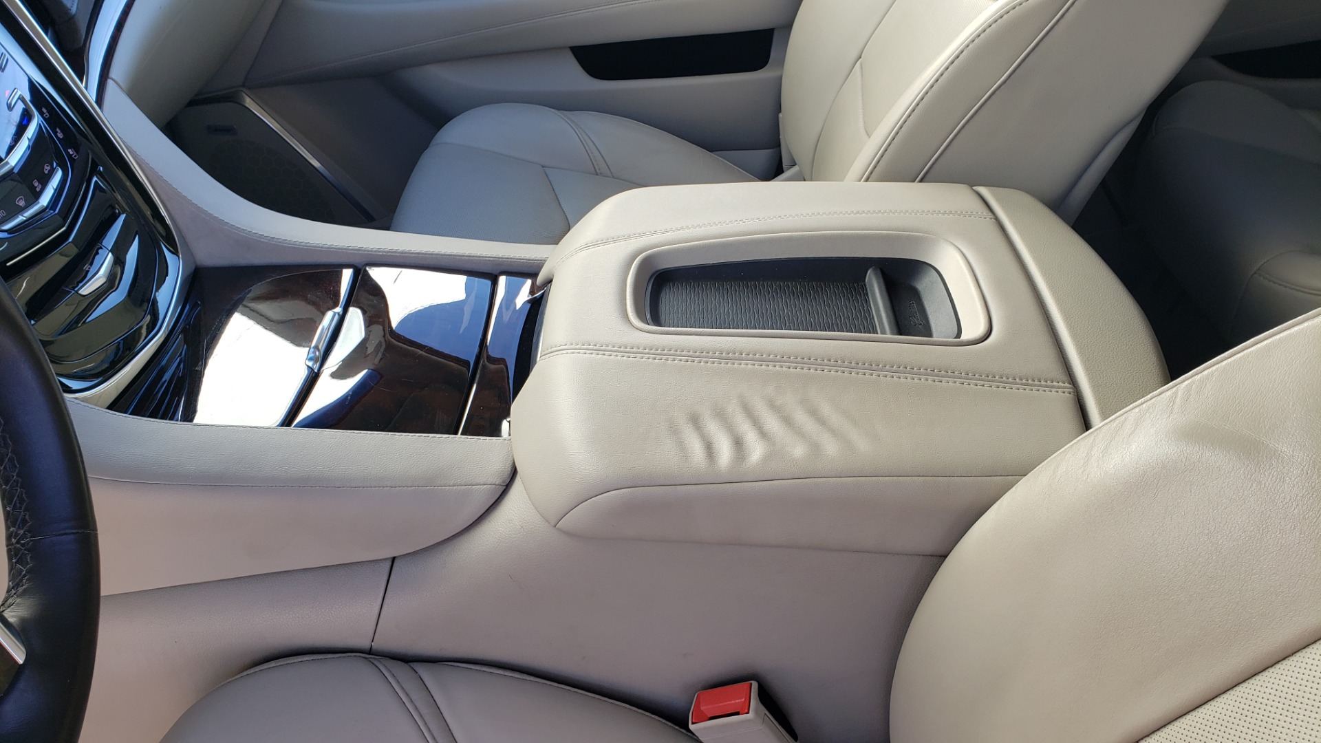 Used 2015 Cadillac ESCALADE PREMIUM 4WD / NAV / SUNROOF / REARVIEW / 3-ROW for sale Sold at Formula Imports in Charlotte NC 28227 61