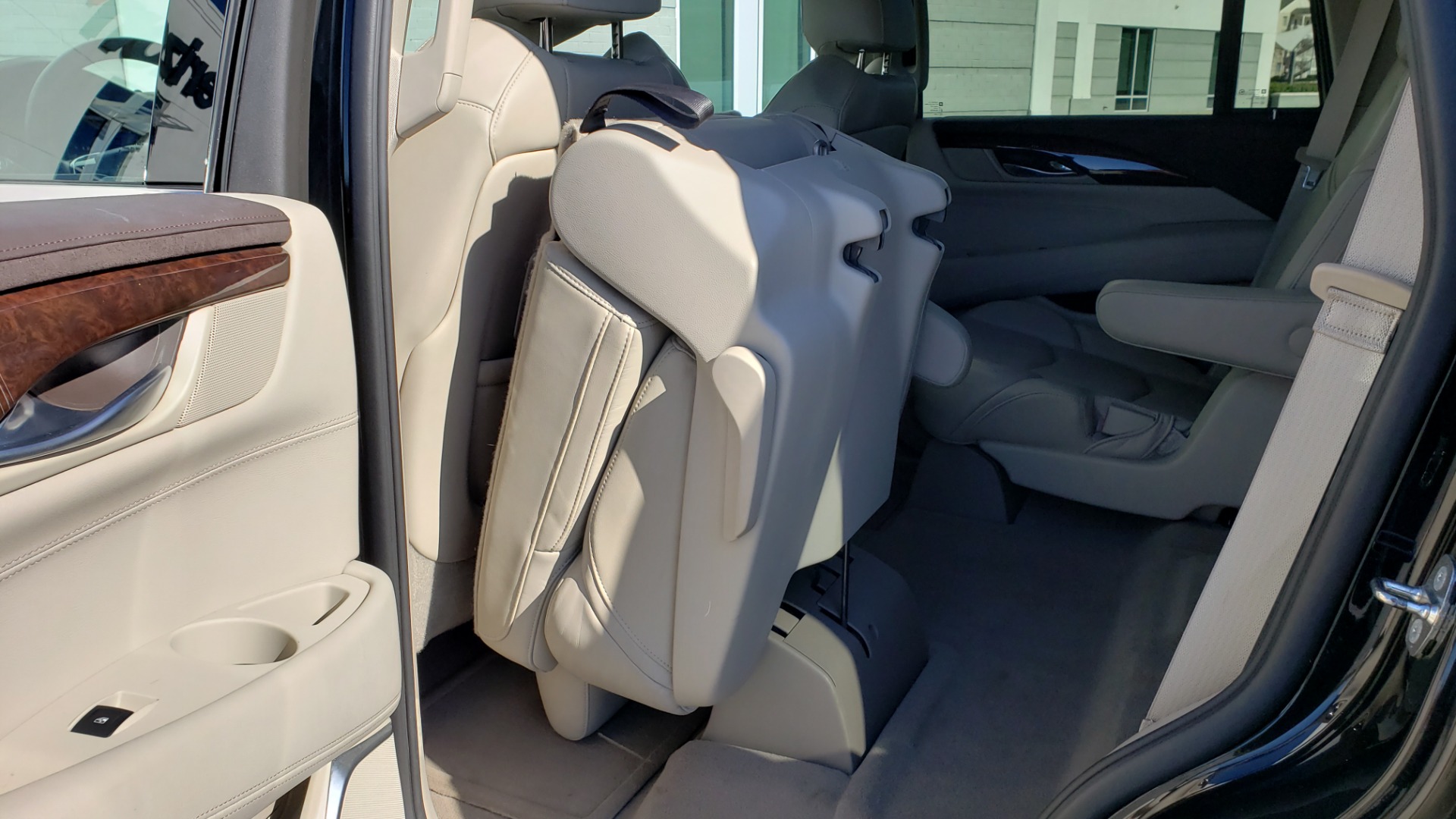 Used 2015 Cadillac ESCALADE PREMIUM 4WD / NAV / SUNROOF / REARVIEW / 3-ROW for sale Sold at Formula Imports in Charlotte NC 28227 68