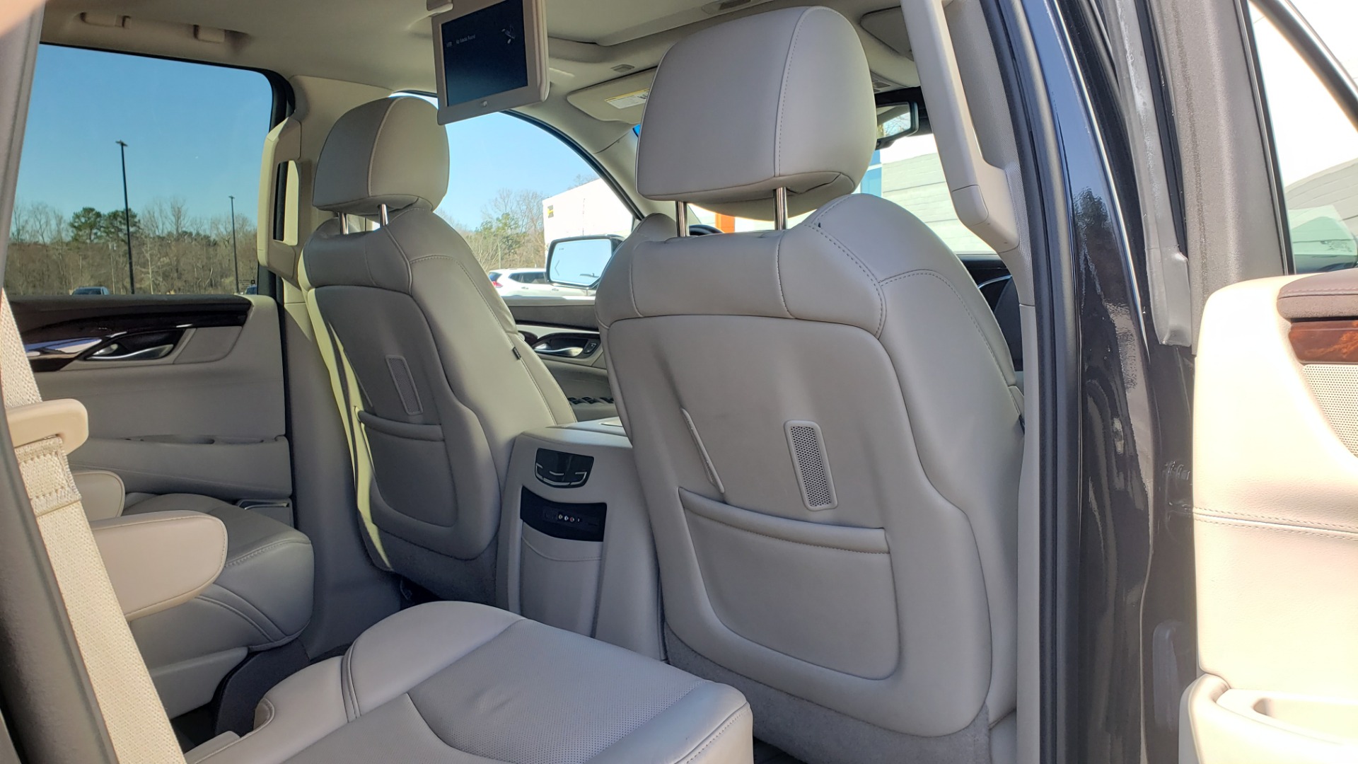Used 2015 Cadillac ESCALADE PREMIUM 4WD / NAV / SUNROOF / REARVIEW / 3-ROW for sale Sold at Formula Imports in Charlotte NC 28227 81
