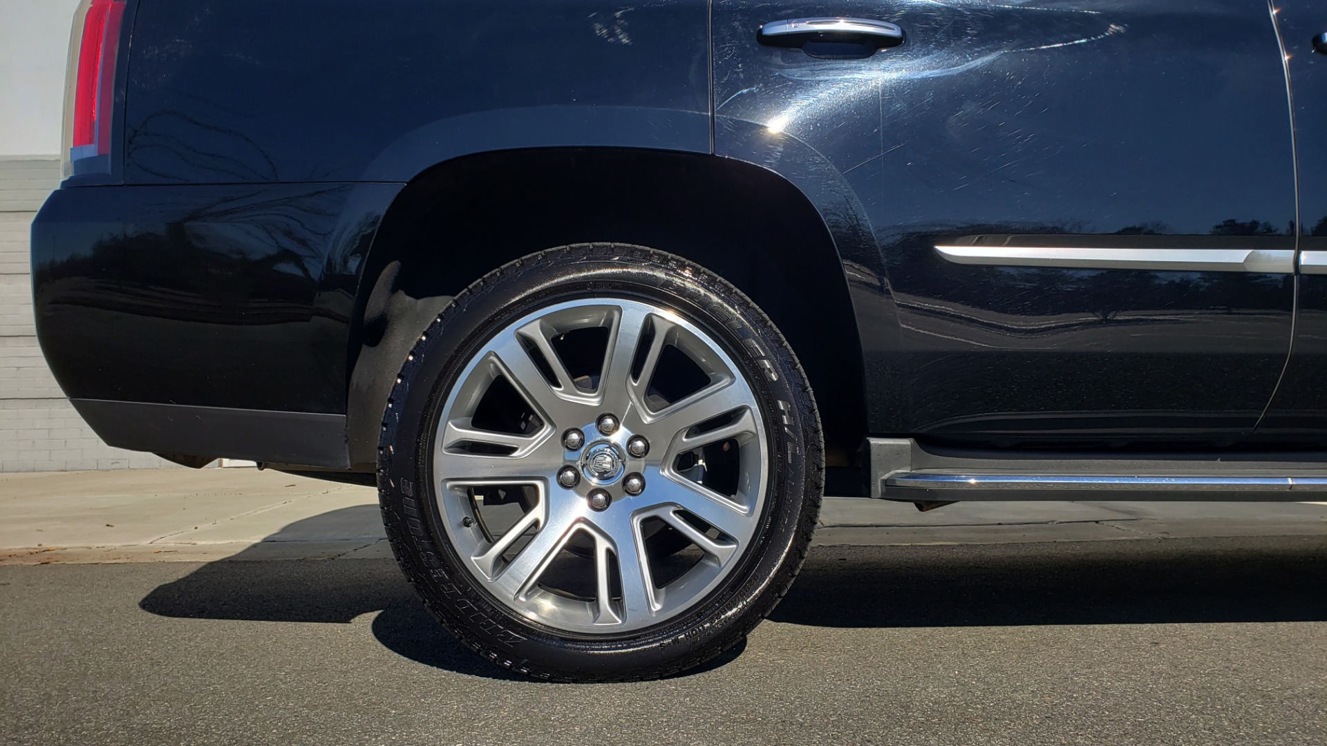 Used 2015 Cadillac ESCALADE PREMIUM 4WD / NAV / SUNROOF / REARVIEW / 3-ROW for sale Sold at Formula Imports in Charlotte NC 28227 89