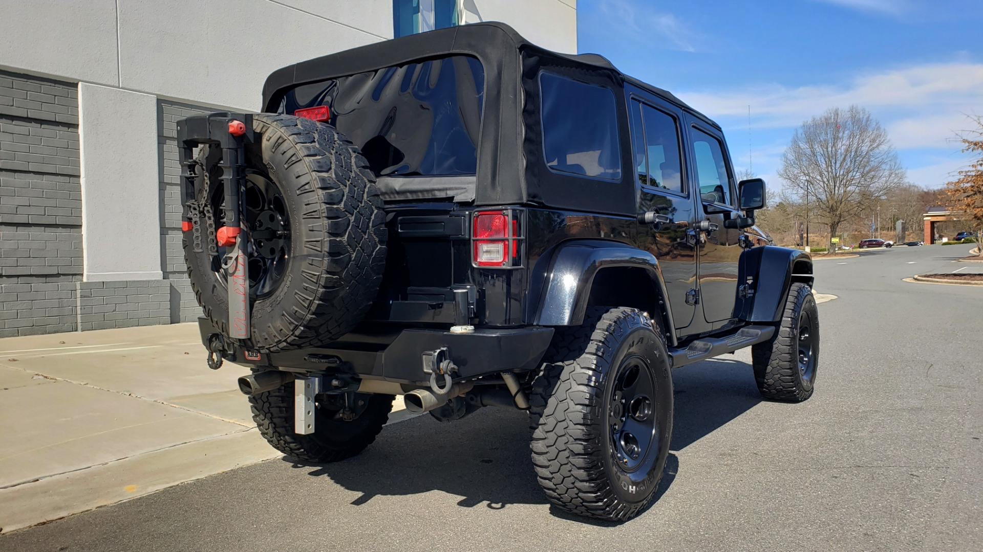 Used 2014 Jeep WRANGLER UNLIMITED SAHARA 4X4 / 3.6L V6 / 5-SPD AUTO / NAV / TOW PKG / SOFT-TOP for sale Sold at Formula Imports in Charlotte NC 28227 6